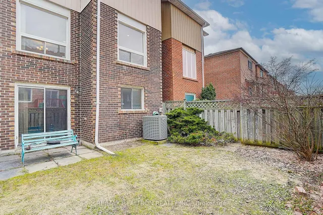 Additional property image - 82 Carnival Crt
