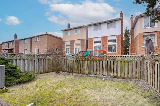Additional property image - 82 Carnival Crt