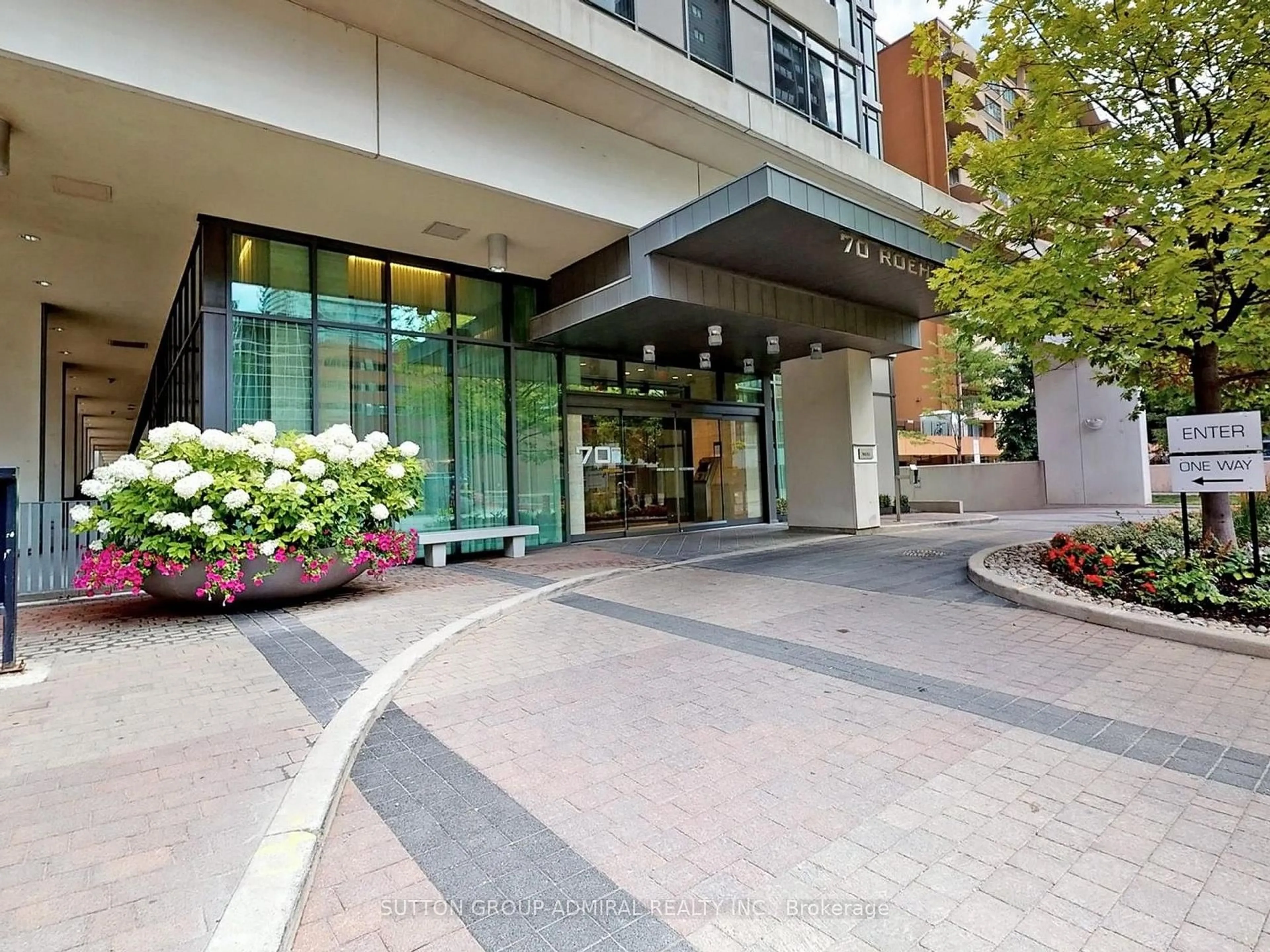 Unknown for 70 Roehampton Ave #1916, Toronto Ontario M4P 1R2