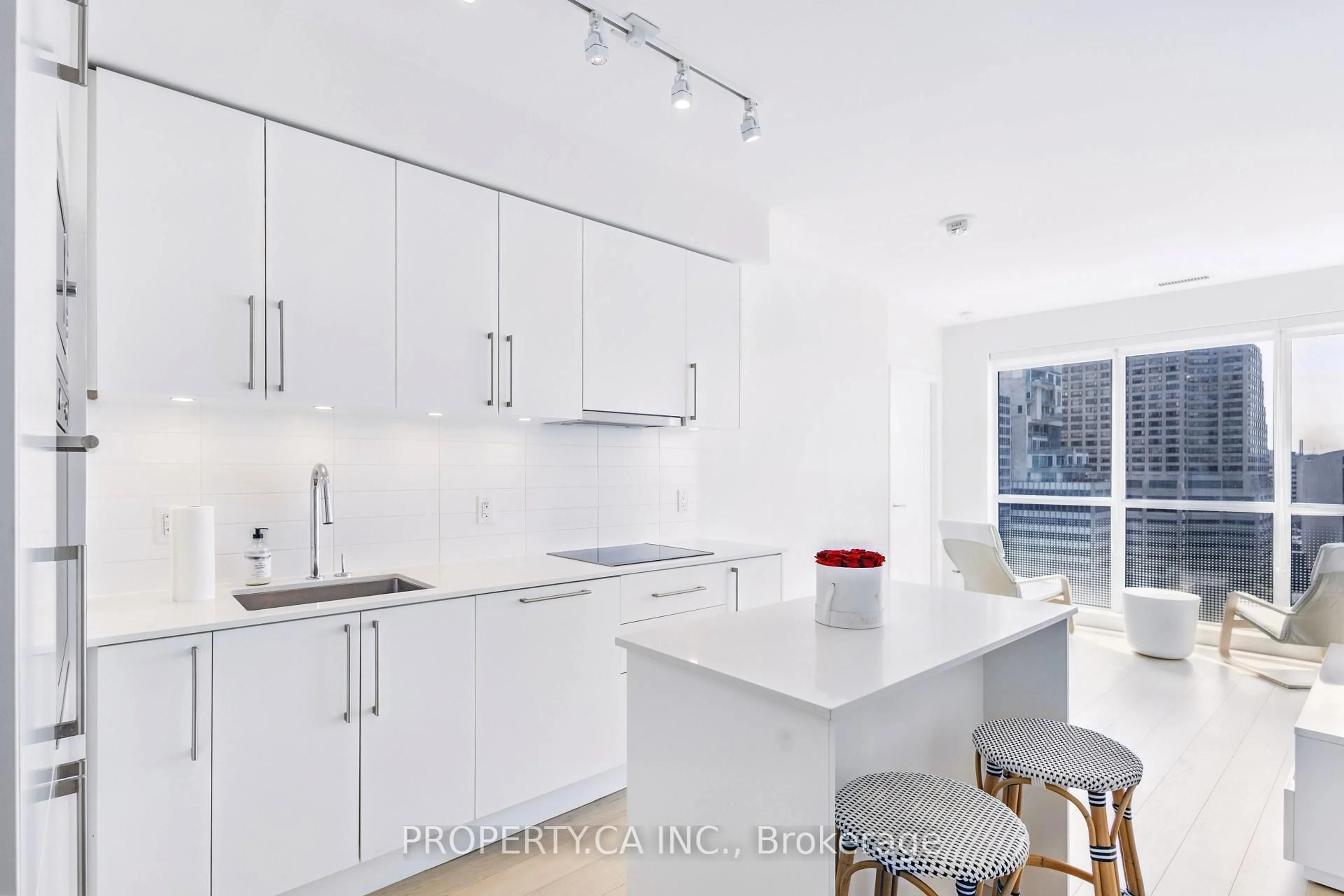 Unknown for 88 Cumberland St #1403, Toronto Ontario M5R 1A3