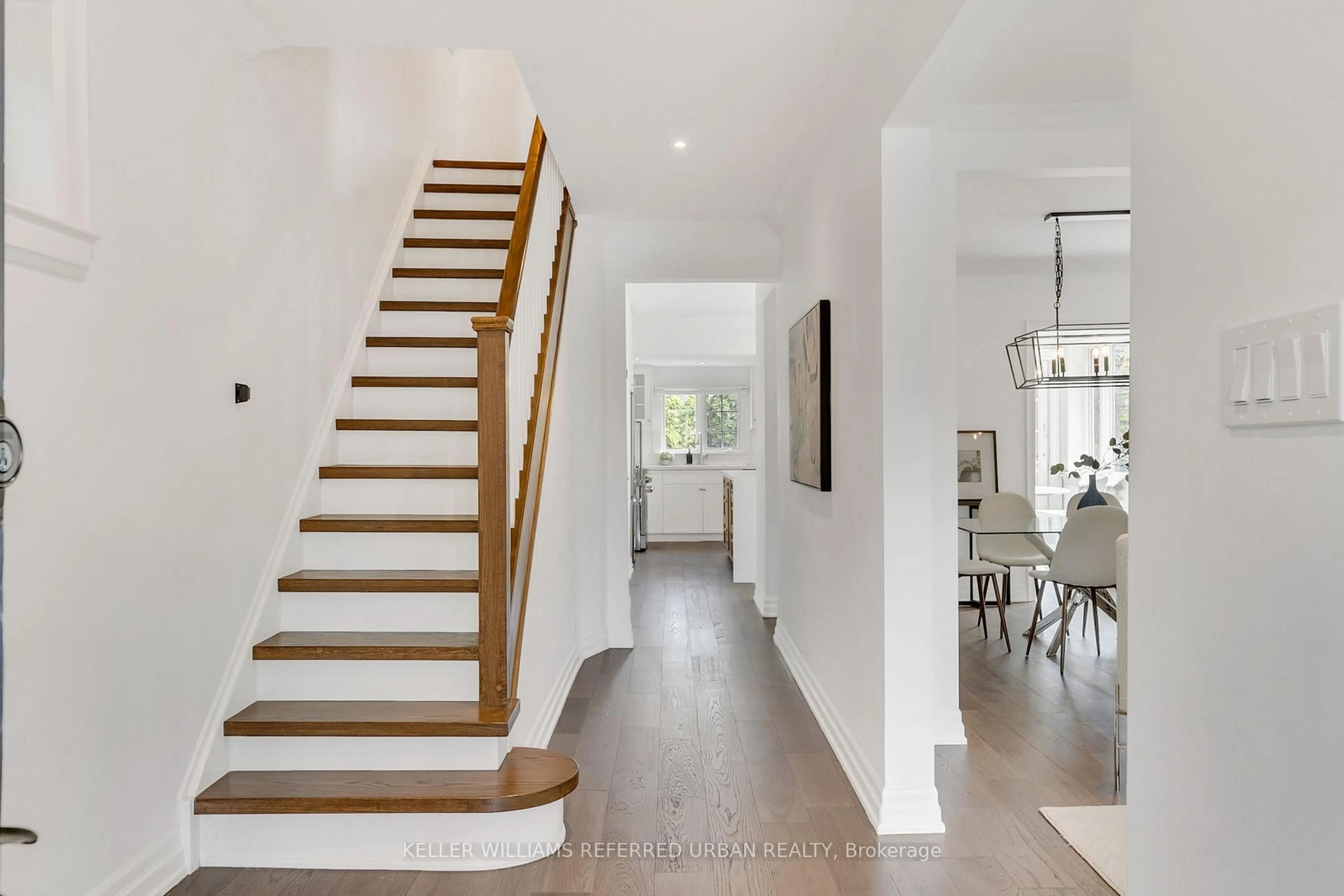 Stairs for 21 Donegall Dr, Toronto Ontario M4G 3G6