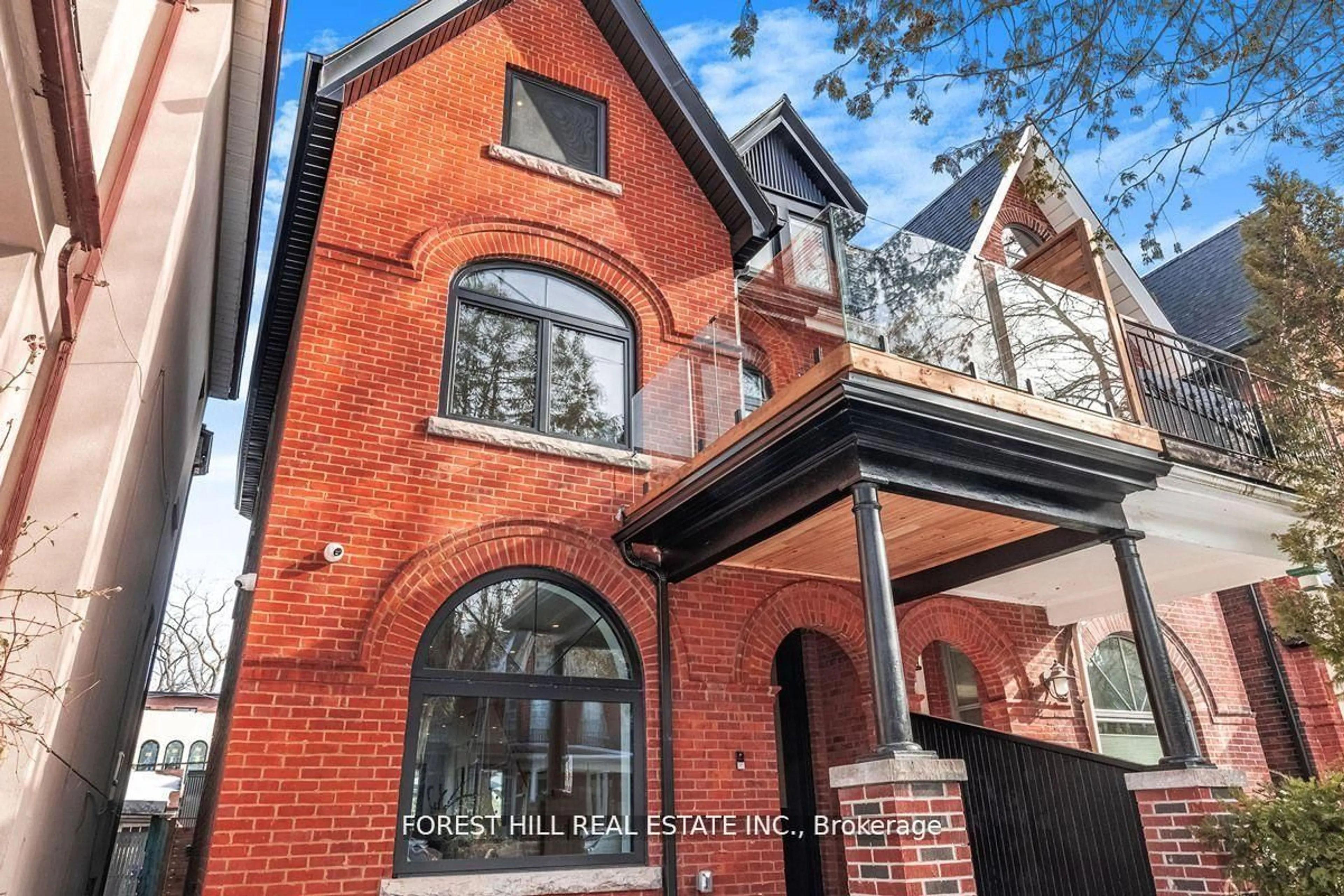 Home with brick exterior material, building for 437 Euclid Ave, Toronto Ontario M6G 2T1