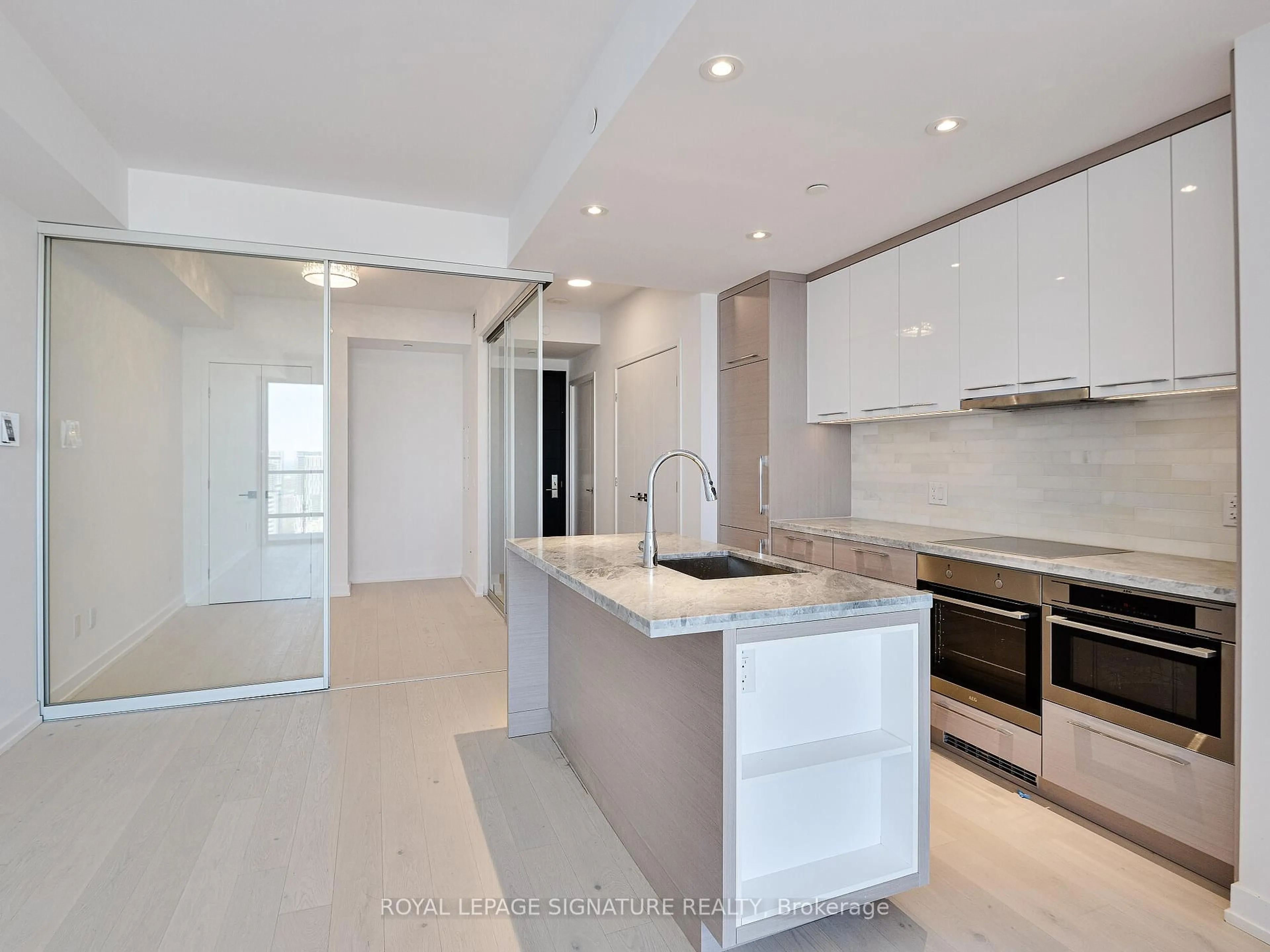 Open concept kitchen, unknown for 488 University Ave #3805, Toronto Ontario M5G 0C1