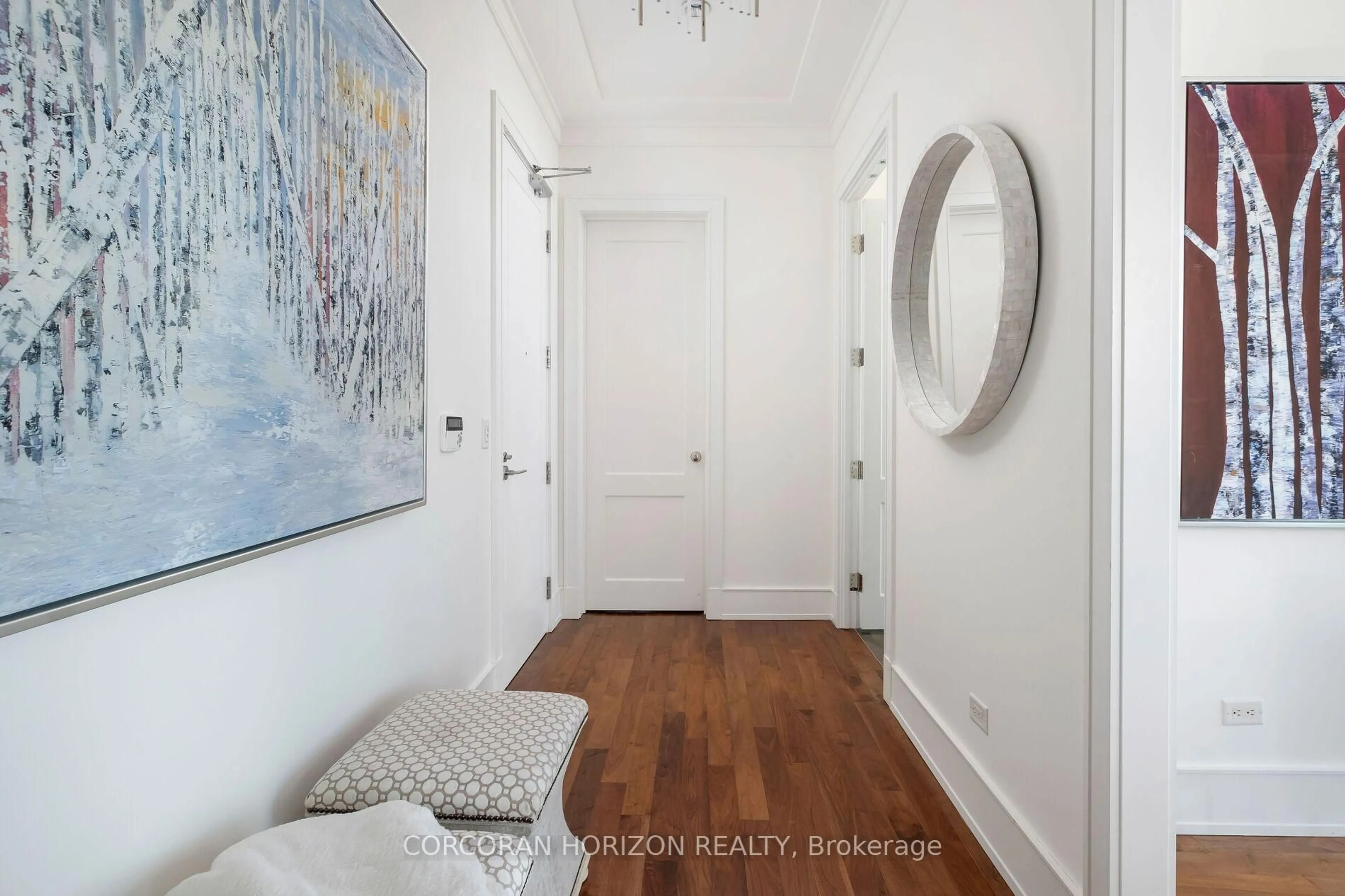 Indoor entryway for 183 Wellington St #3703, Toronto Ontario M5V 0A1