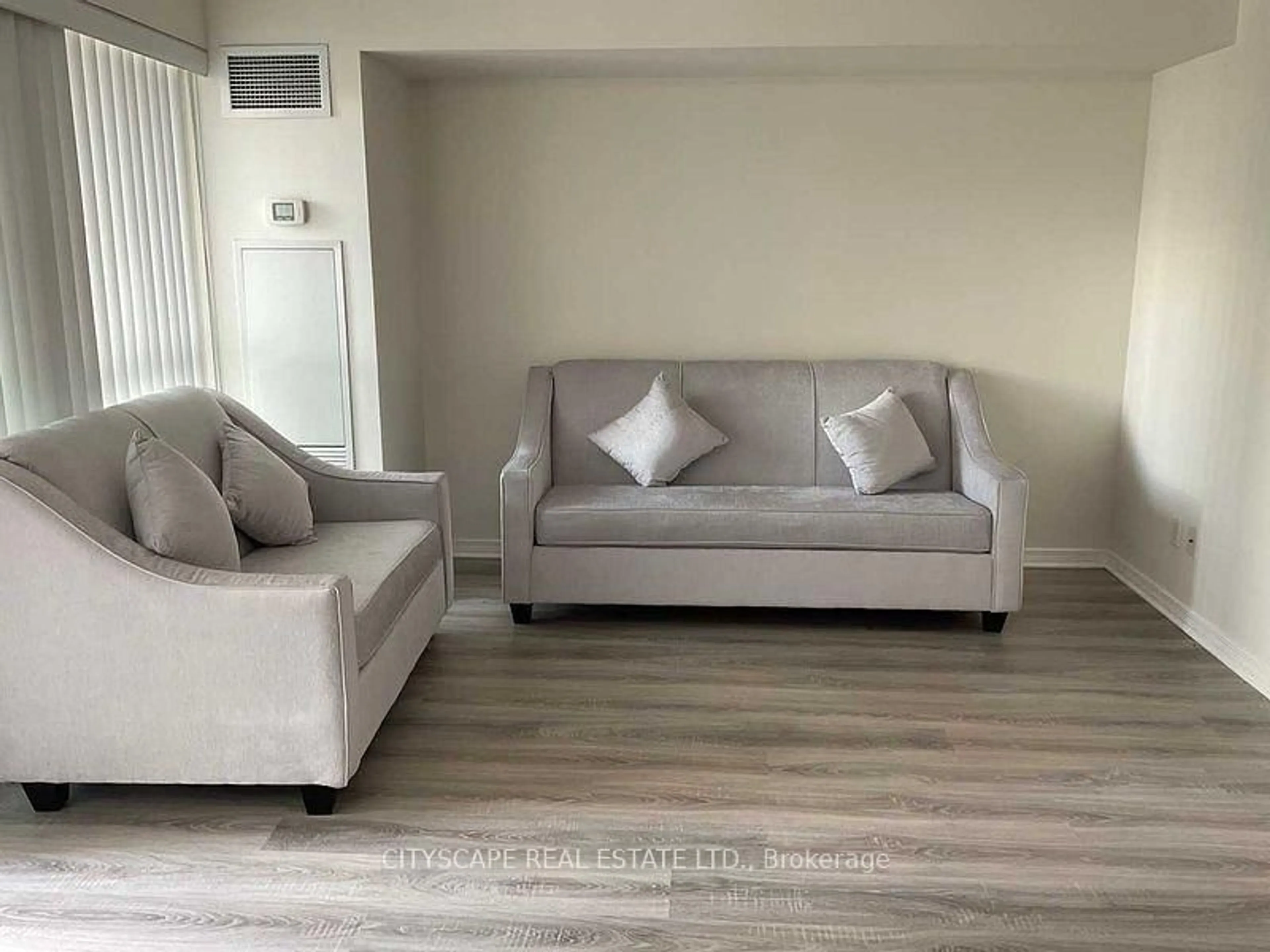 Living room with furniture, unknown for 352 Front St #914, Toronto Ontario M5V 0K3