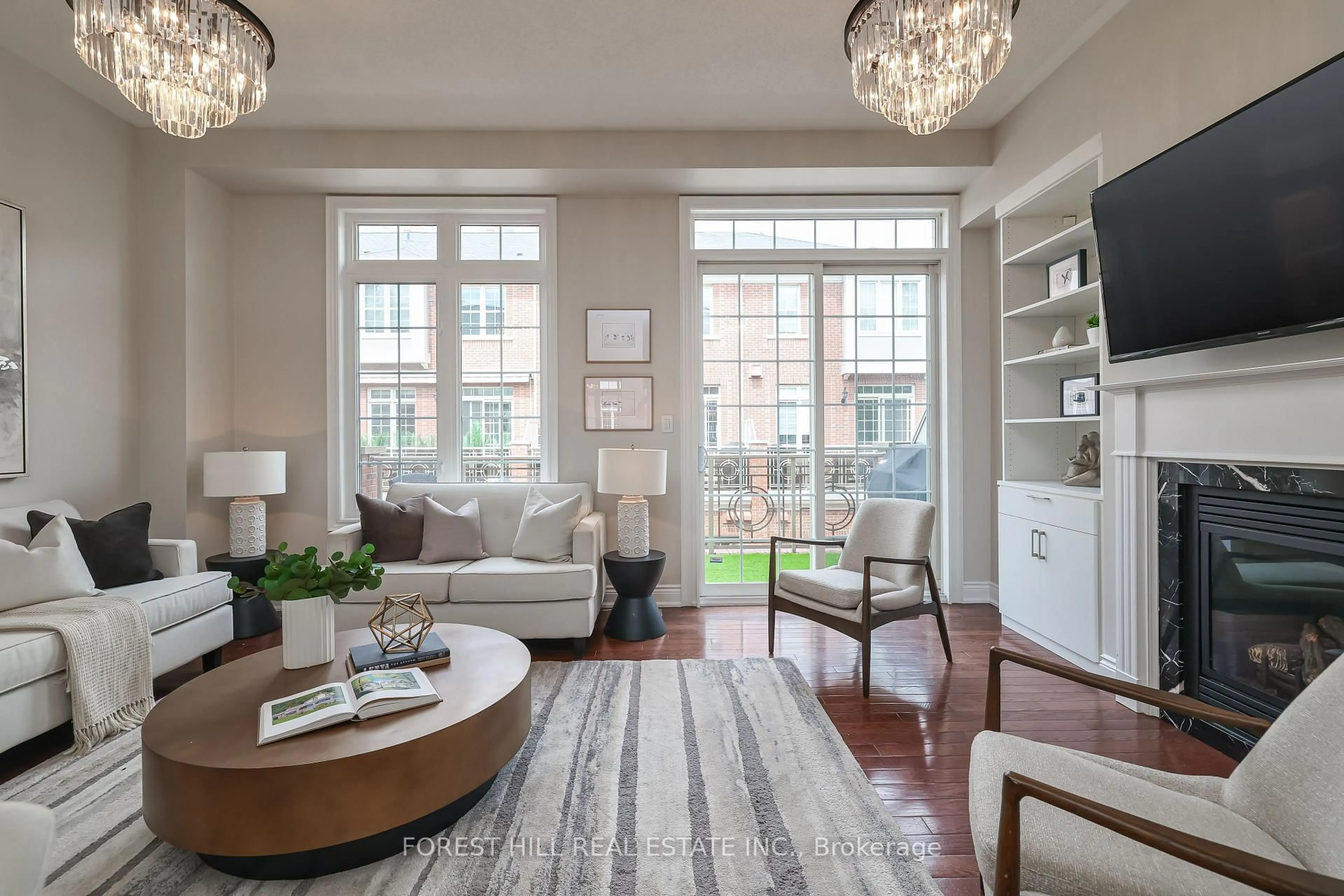 Living room with furniture, unknown for 68 Kilgour Rd, Toronto Ontario M4G 0A9