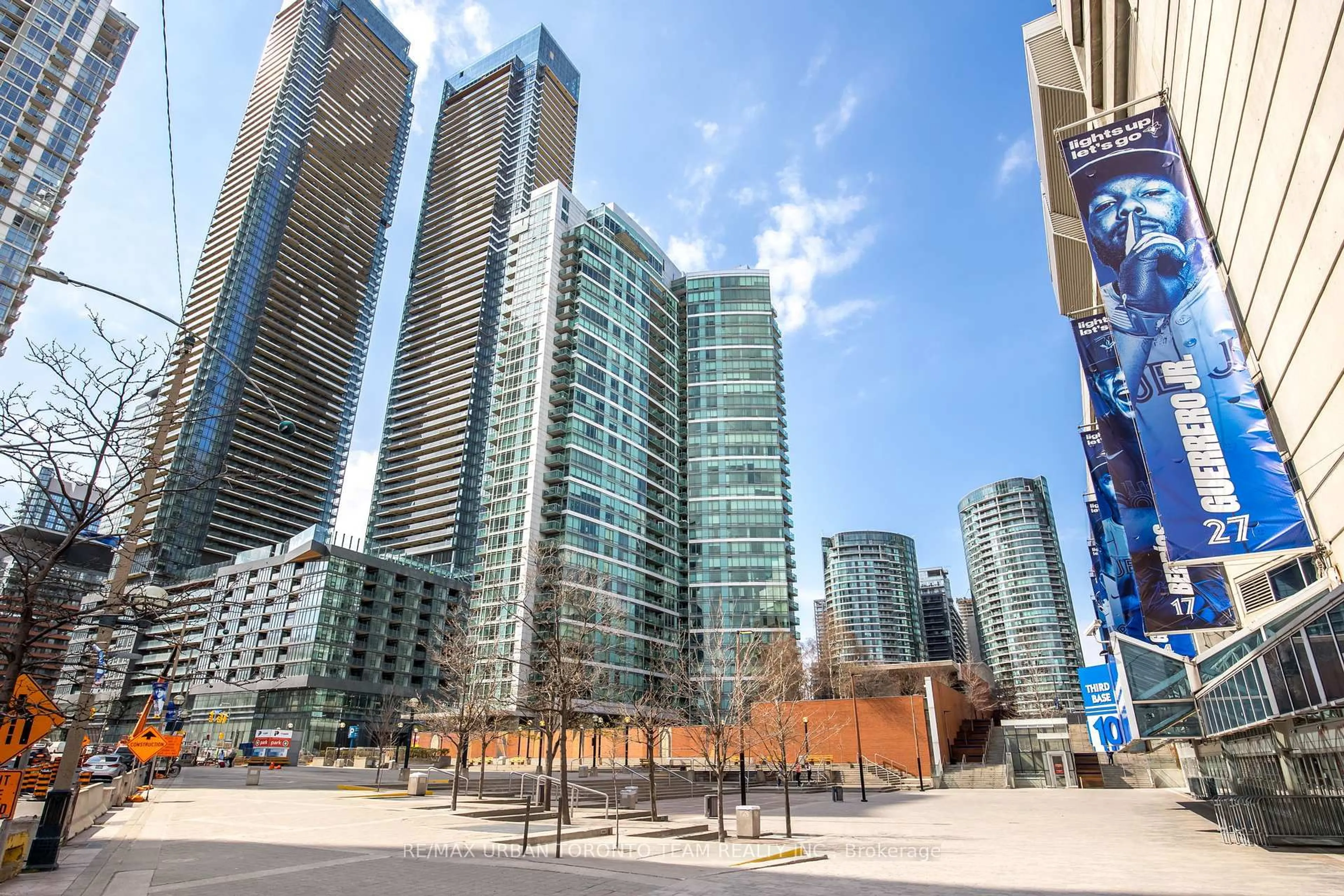 Patio, city buildings view from balcony for 81 Navy Wharf Crt #2909, Toronto Ontario M5V 3S2