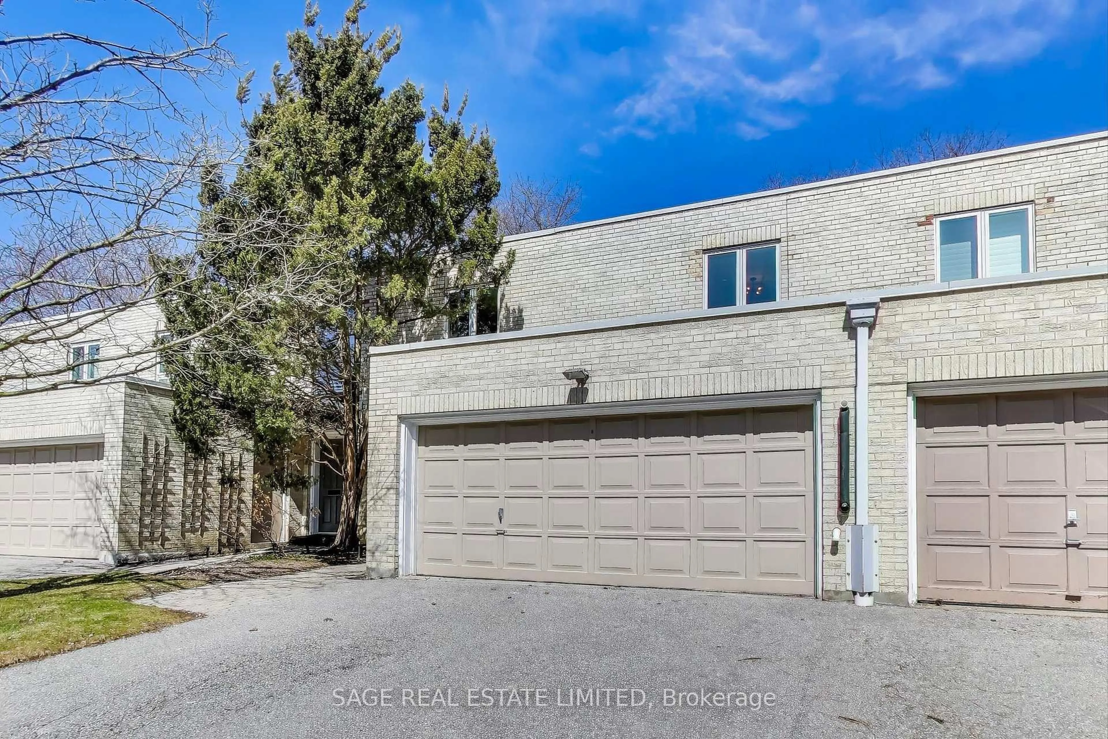 Home with brick exterior material, street for 26 Crimson Millway N/A, Toronto Ontario M2L 1T6