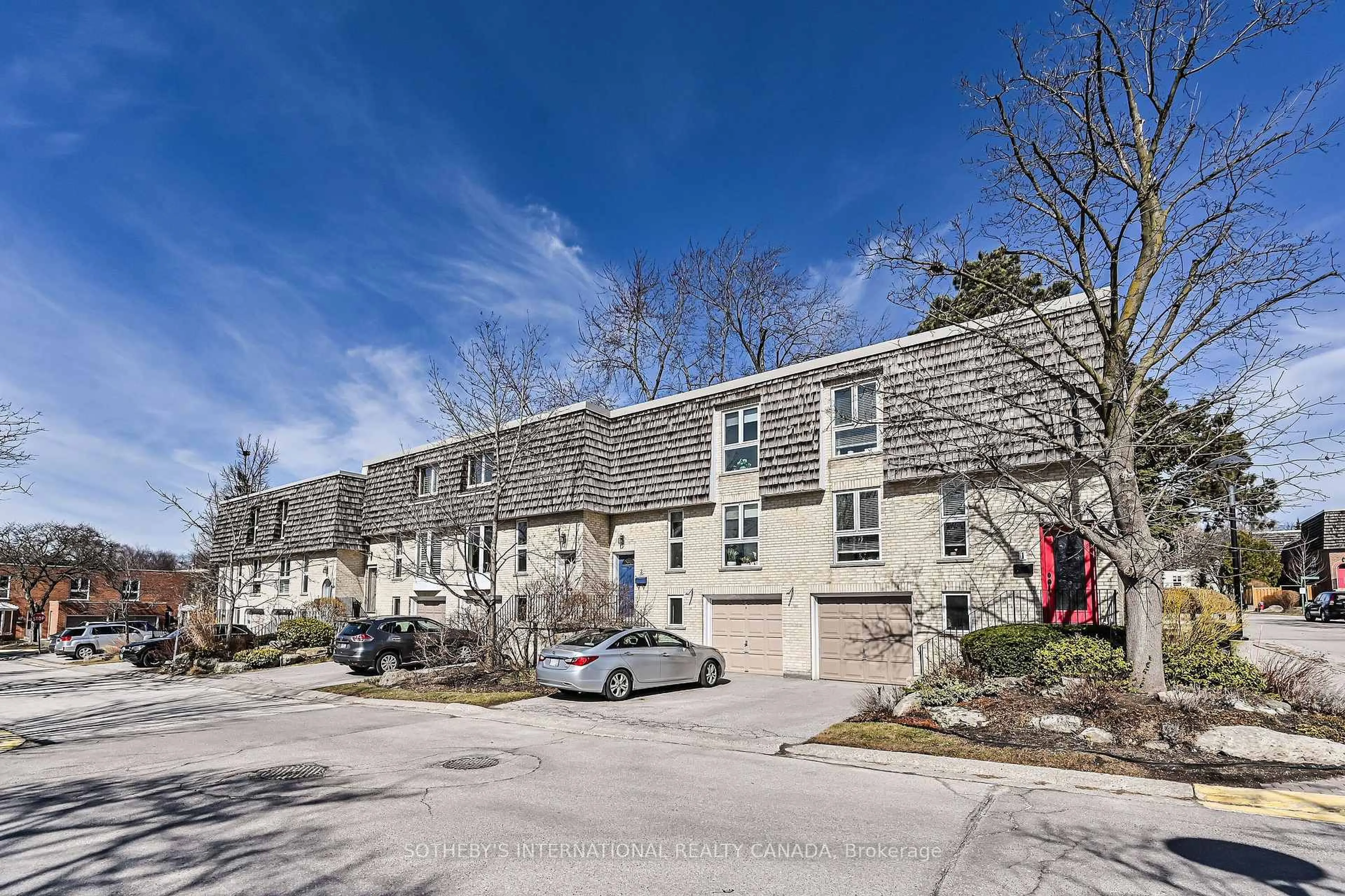 A pic from outside/outdoor area/front of a property/back of a property/a pic from drone, street for 7 Anvil Millway N/A #1, Toronto Ontario M2L 1P9