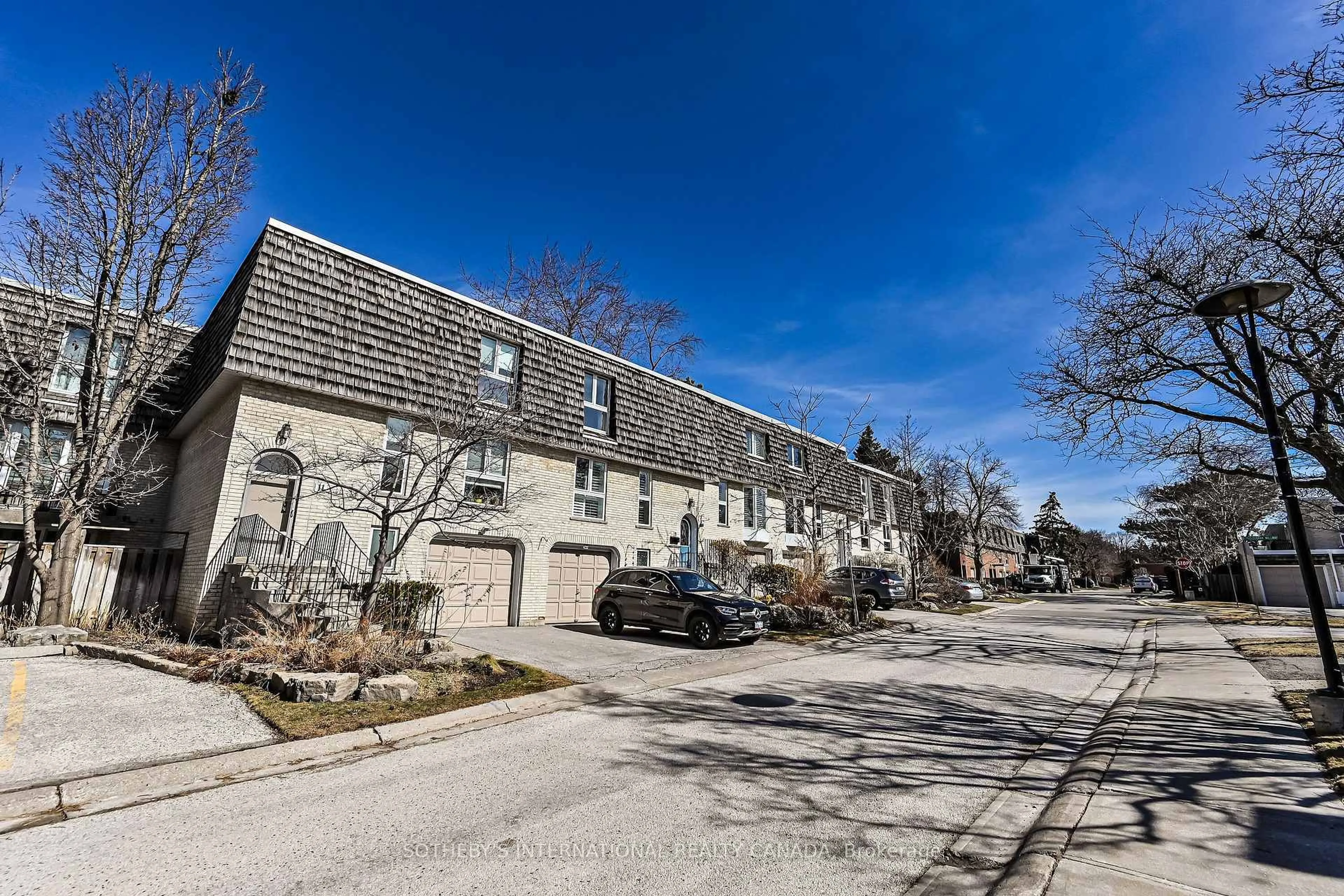 A pic from outside/outdoor area/front of a property/back of a property/a pic from drone, street for 7 Anvil Millway N/A #1, Toronto Ontario M2L 1P9