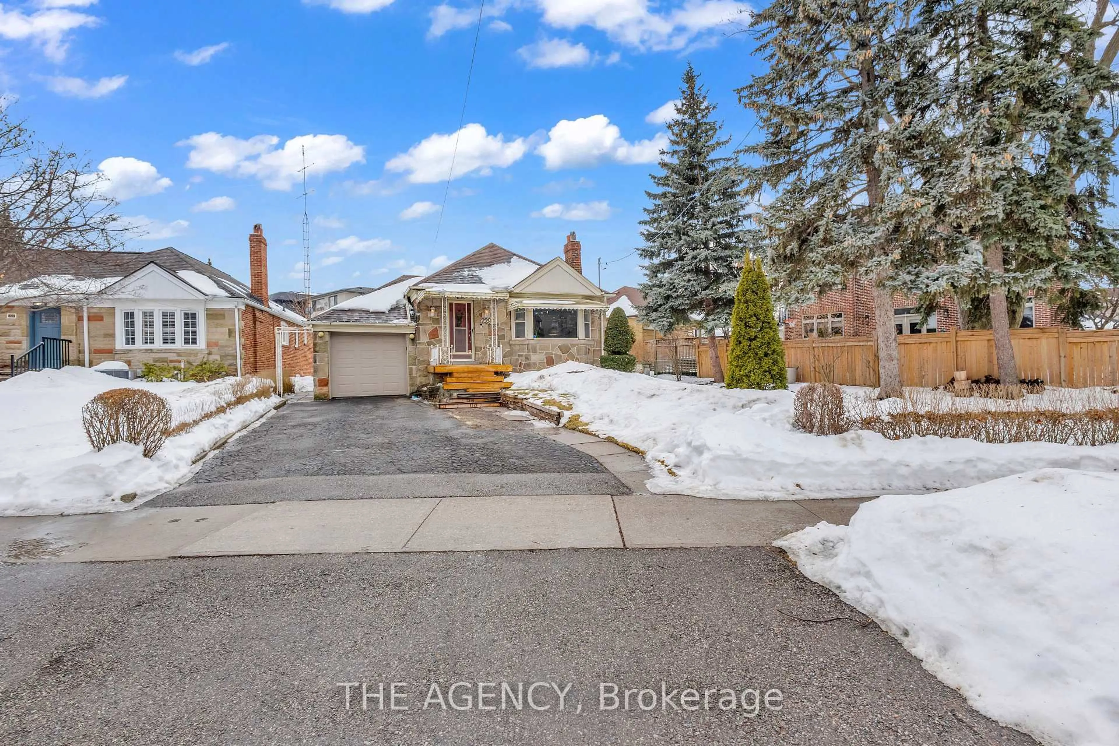 A pic from outside/outdoor area/front of a property/back of a property/a pic from drone, street for 229 Ridley Blvd, Toronto Ontario M5M 3M5