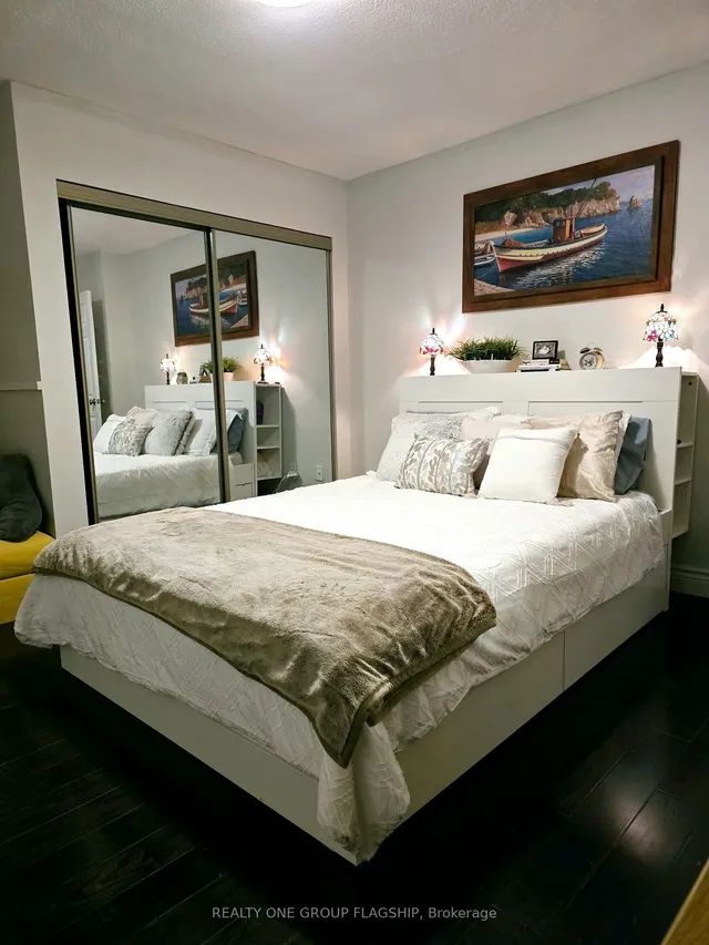 Additional property image - 10 Edgecliff Gfwy Unit 1009