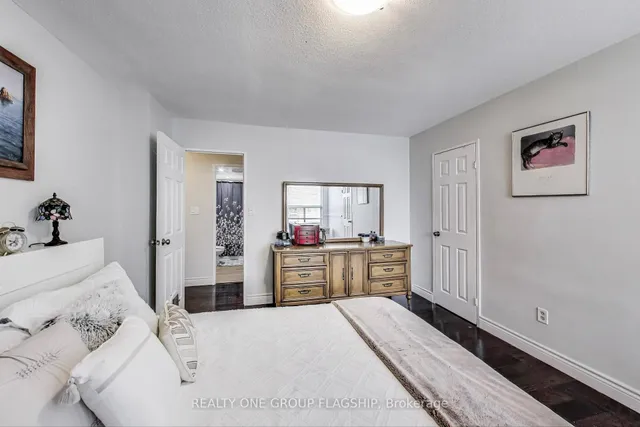 Additional property image - 10 Edgecliff Gfwy Unit 1009