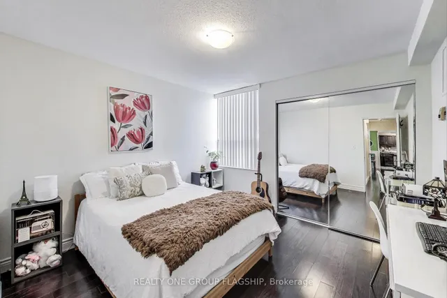 Additional property image - 10 Edgecliff Gfwy Unit 1009