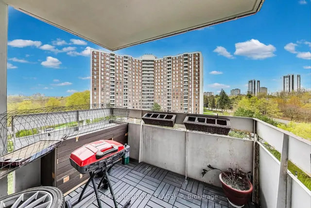 Additional property image - 10 Edgecliff Gfwy Unit 1009