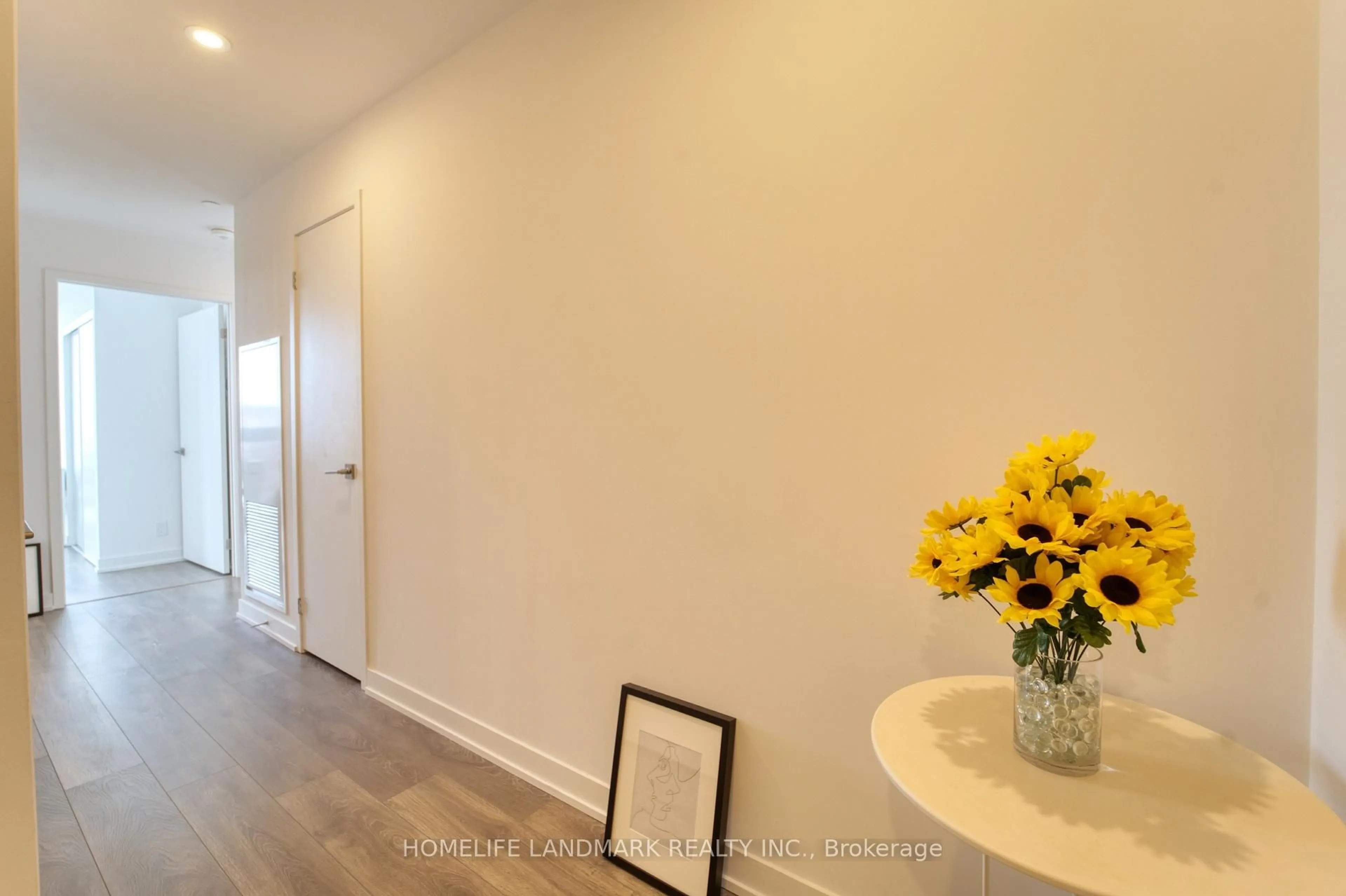 Indoor entryway for 15 HOLMES Ave #2808, Toronto Ontario M2N 0L4