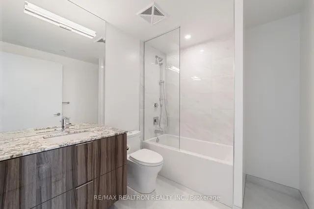 Additional property image - 15 Queens Quay Unit 2209