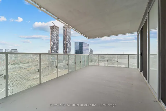 Additional property image - 15 Queens Quay Unit 2209