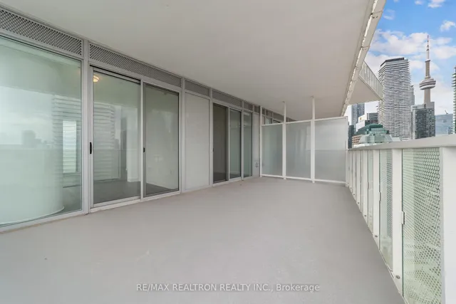 Additional property image - 15 Queens Quay Unit 2209
