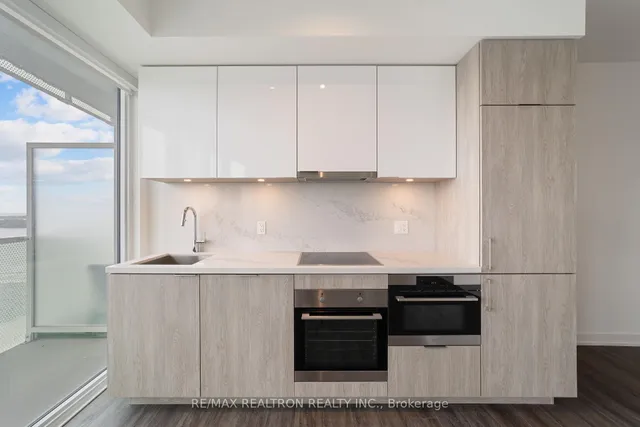 Additional property image - 15 Queens Quay Unit 2209