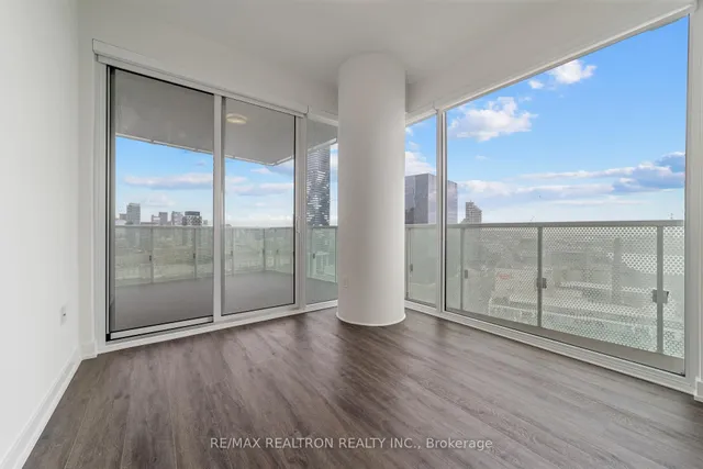Additional property image - 15 Queens Quay Unit 2209