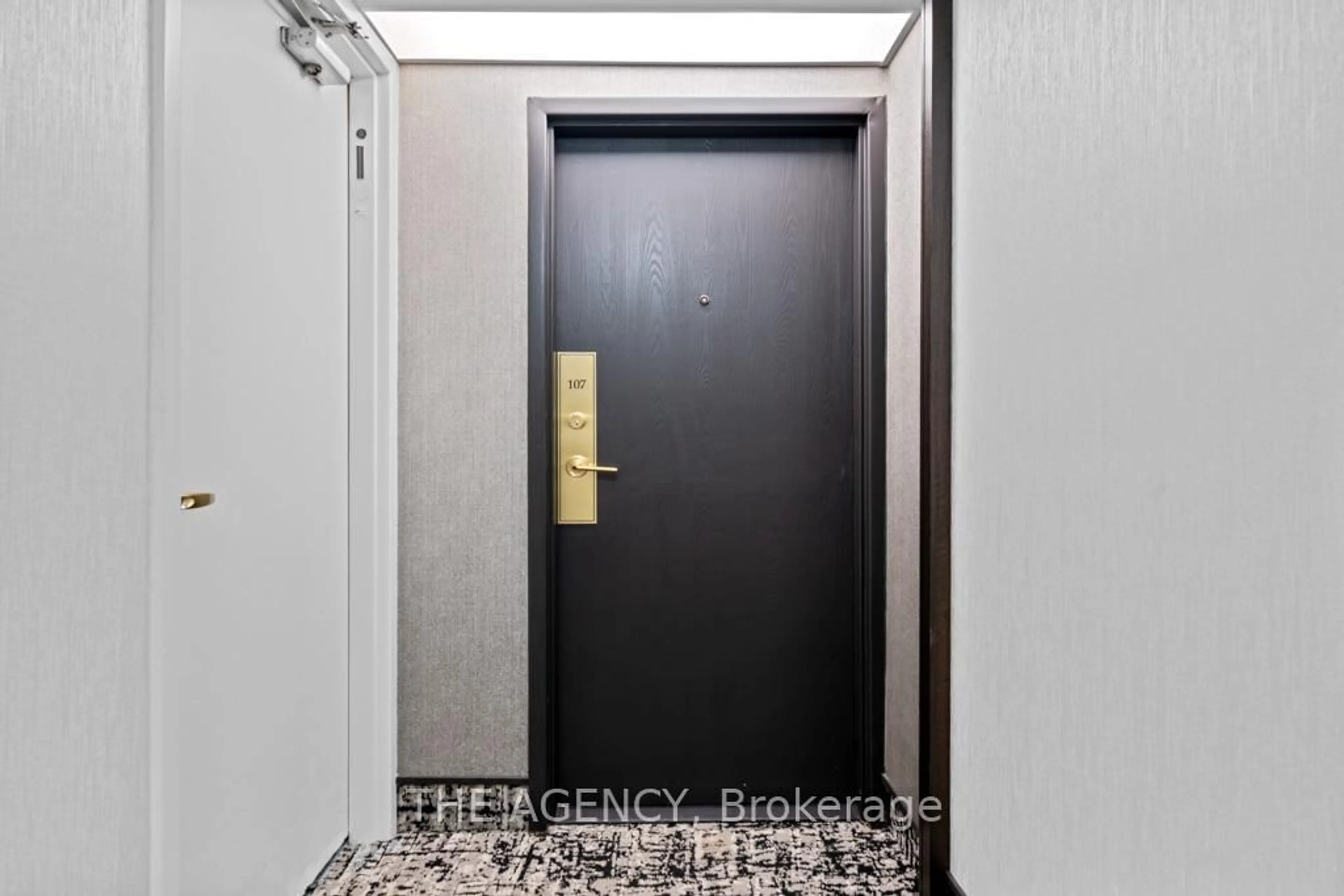 Indoor foyer for 211 St Patrick St #107, Toronto Ontario M5T 2Y9