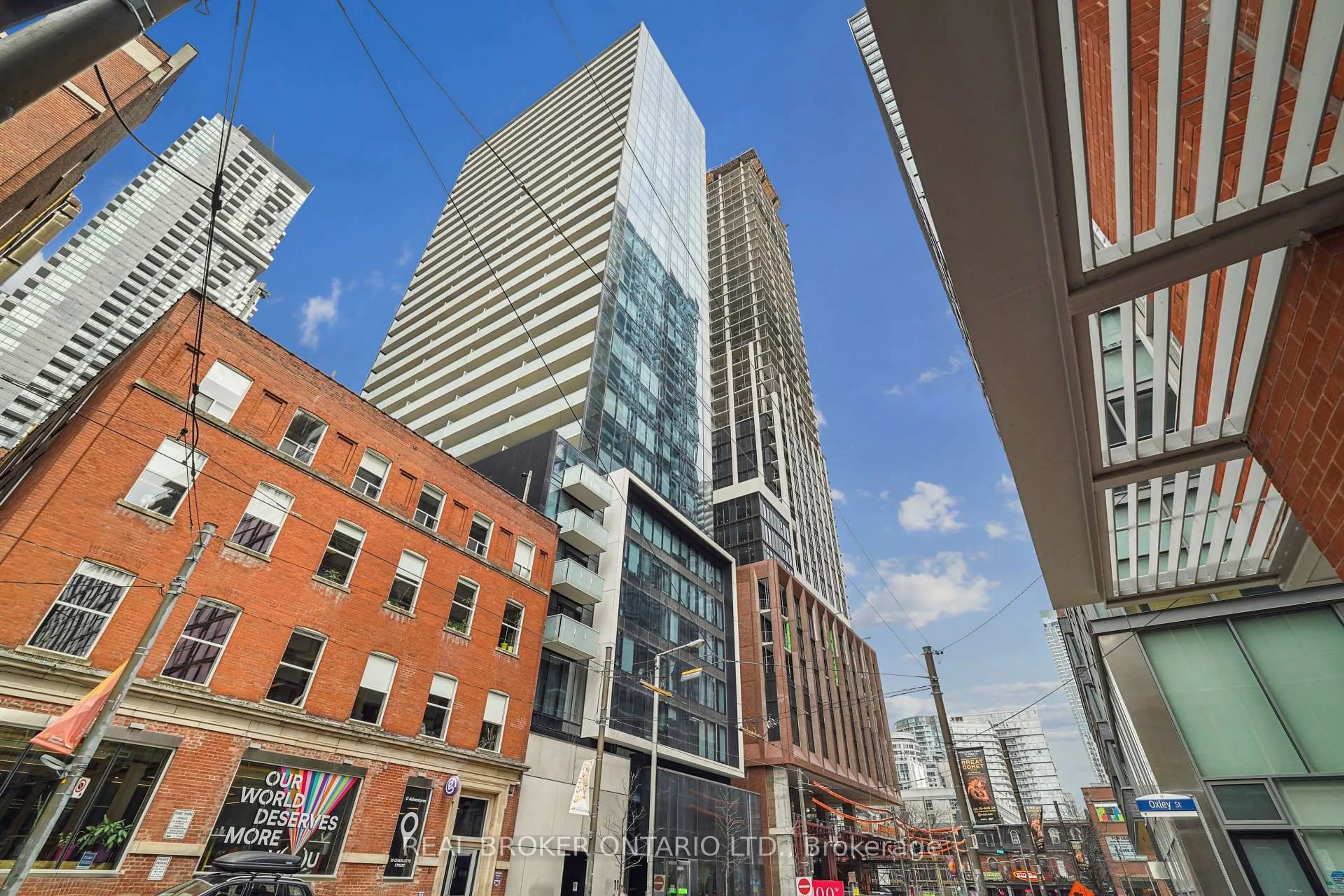 Patio, street for 11 Charlotte St #2504, Toronto Ontario M5V 0M6