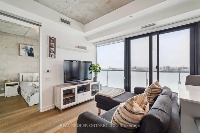 Additional property image - 11 Charlotte St Unit 2504
