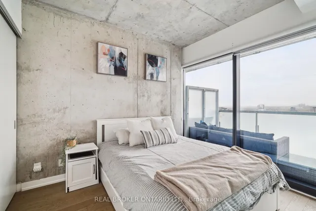 Additional property image - 11 Charlotte St Unit 2504