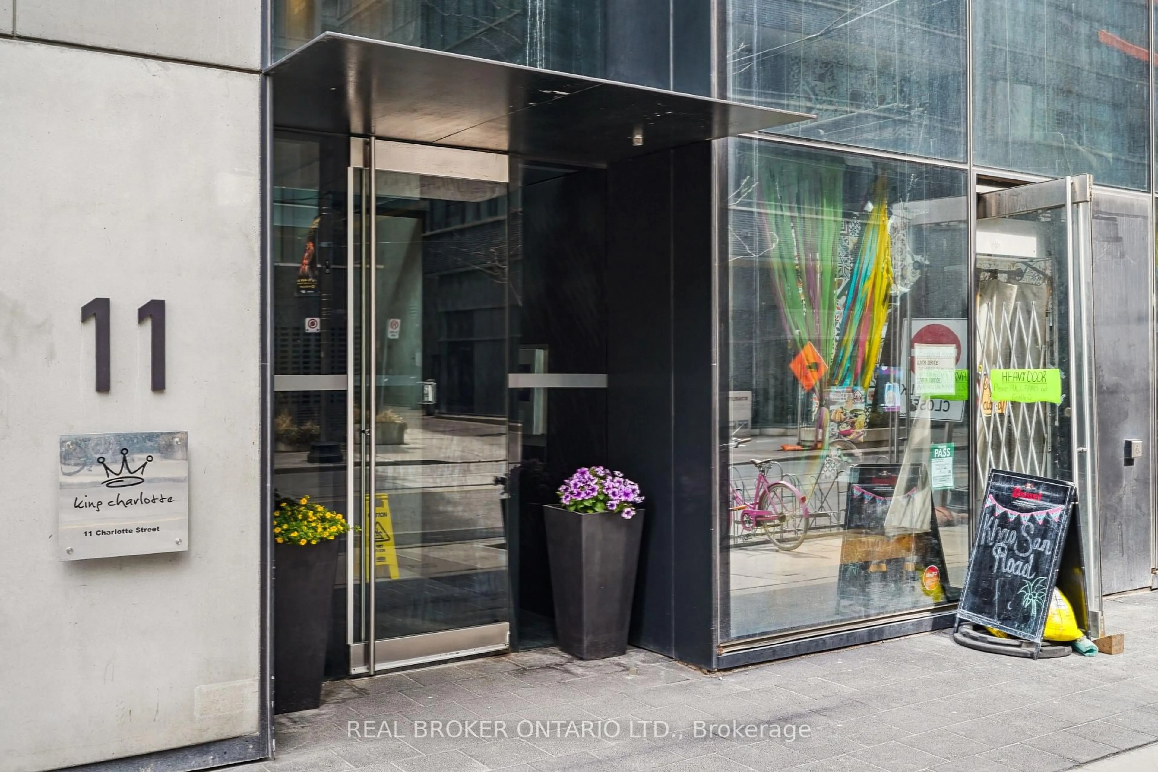 Indoor foyer for 11 Charlotte St #2504, Toronto Ontario M5V 0M6