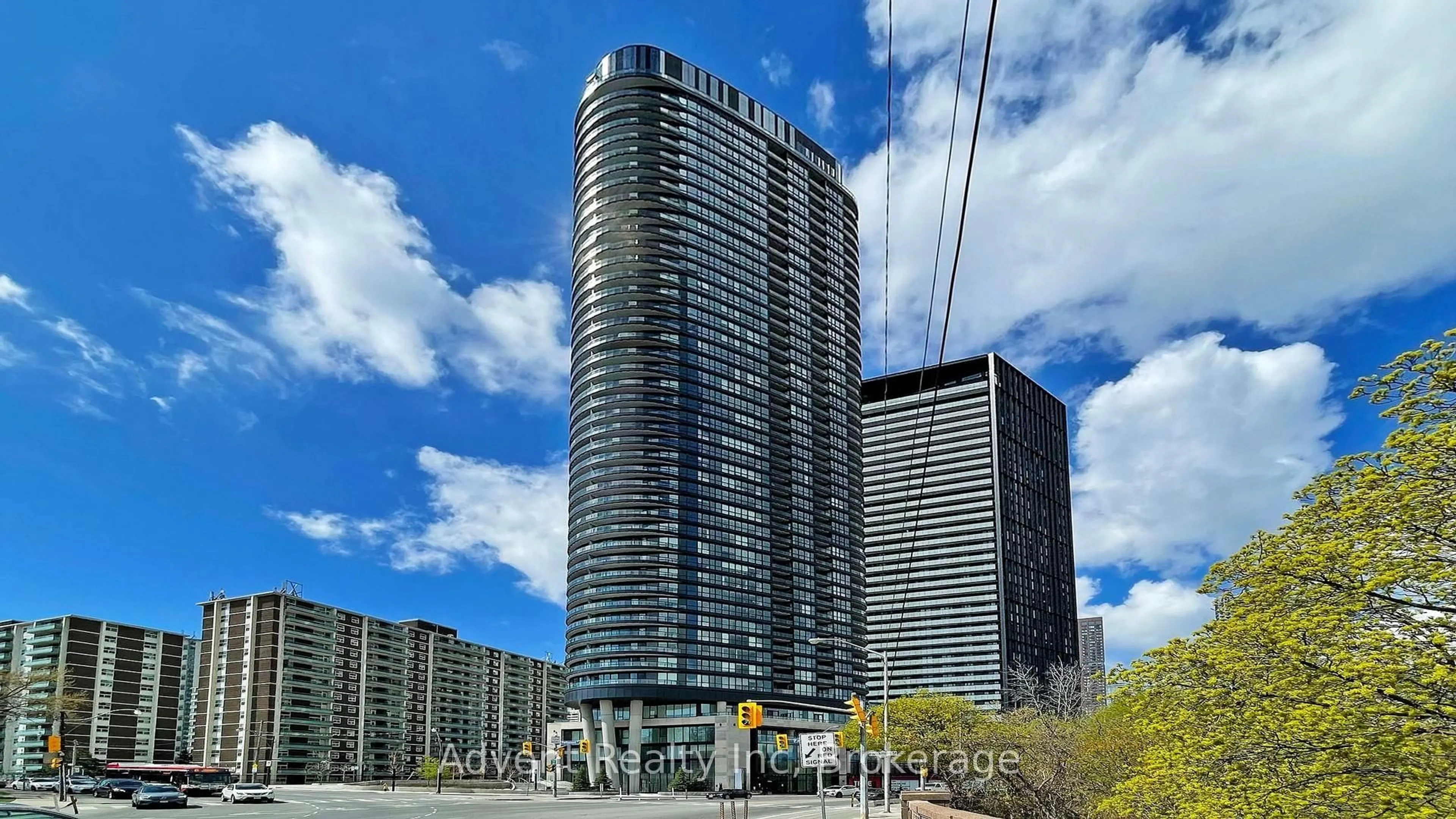 Unknown for 585 Bloor St #420, Toronto Ontario M4W 0B3