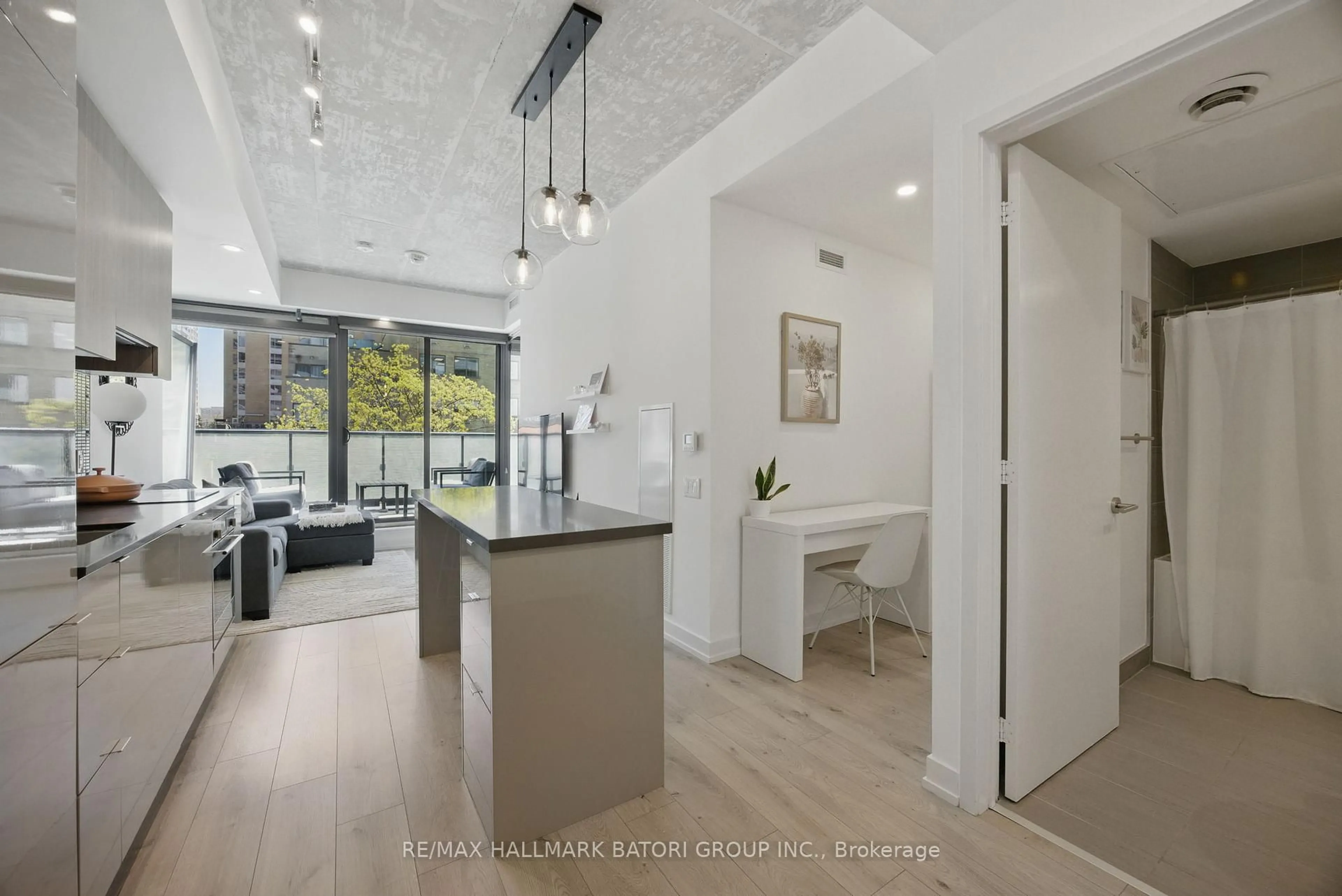 Open concept kitchen, unknown for 161 Roehampton Ave #216, Toronto Ontario M4P 0C8