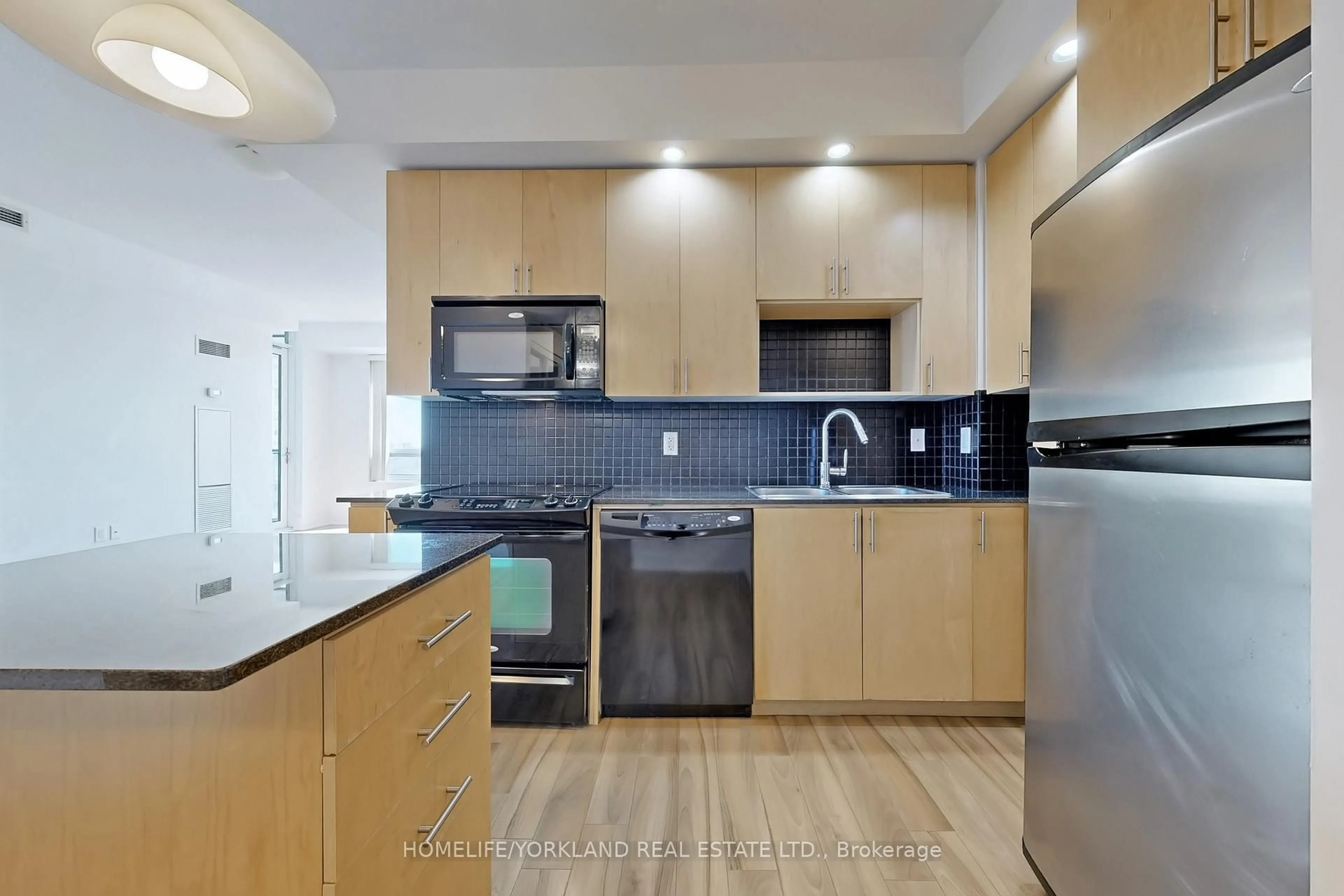 Standard kitchen, unknown for 181 Wynford Dr #1202, Toronto Ontario M3C 0C6