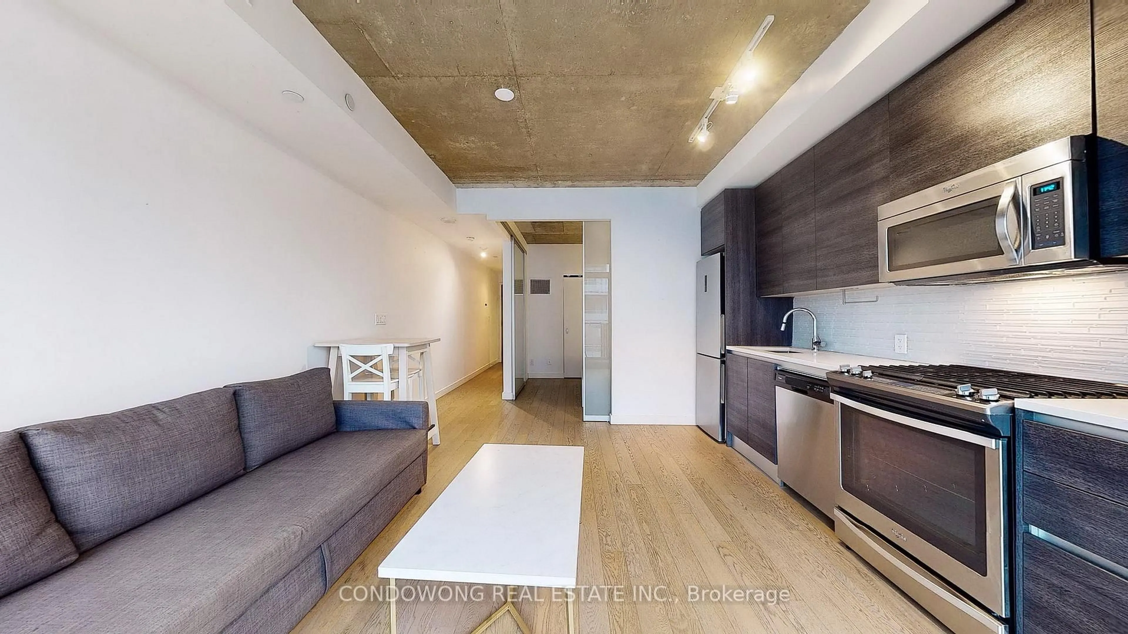 Unknown for 111 Bathurst St #1410, Toronto Ontario M5V 0M9