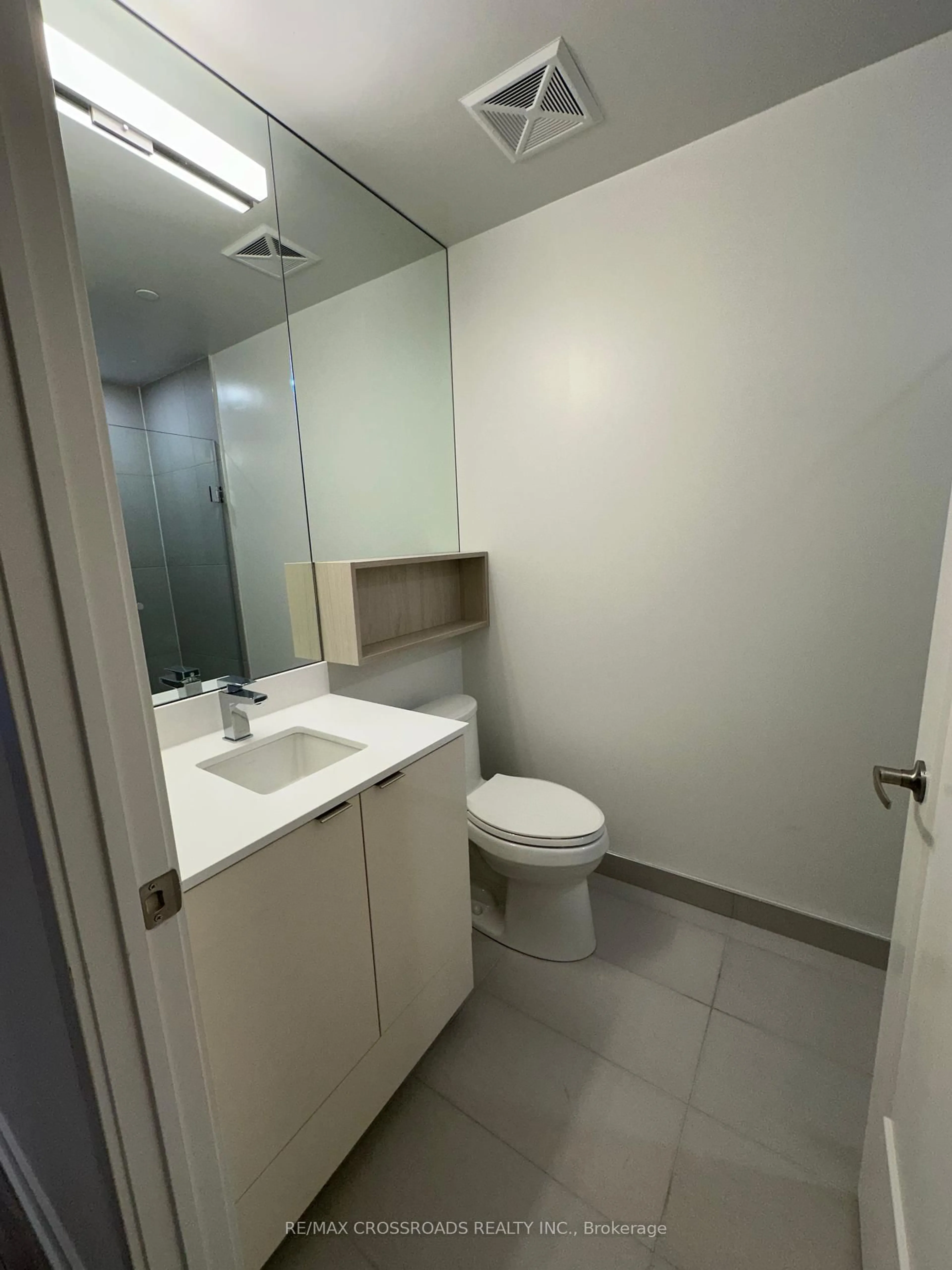Standard bathroom, floor is not visible for 70 Princess St #406, Toronto Ontario M5A 0X6