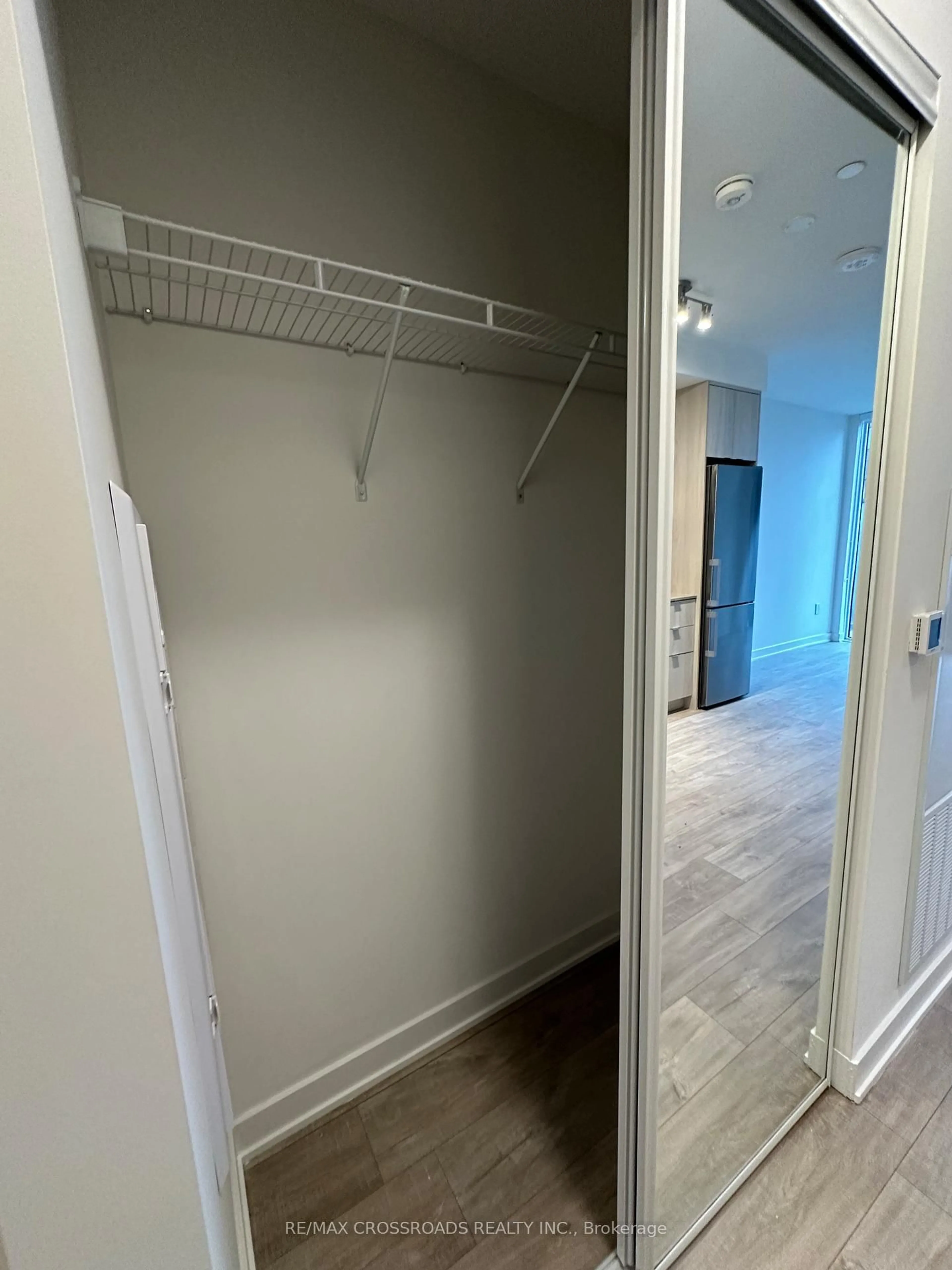 A pic of a room for 70 Princess St #406, Toronto Ontario M5A 0X6