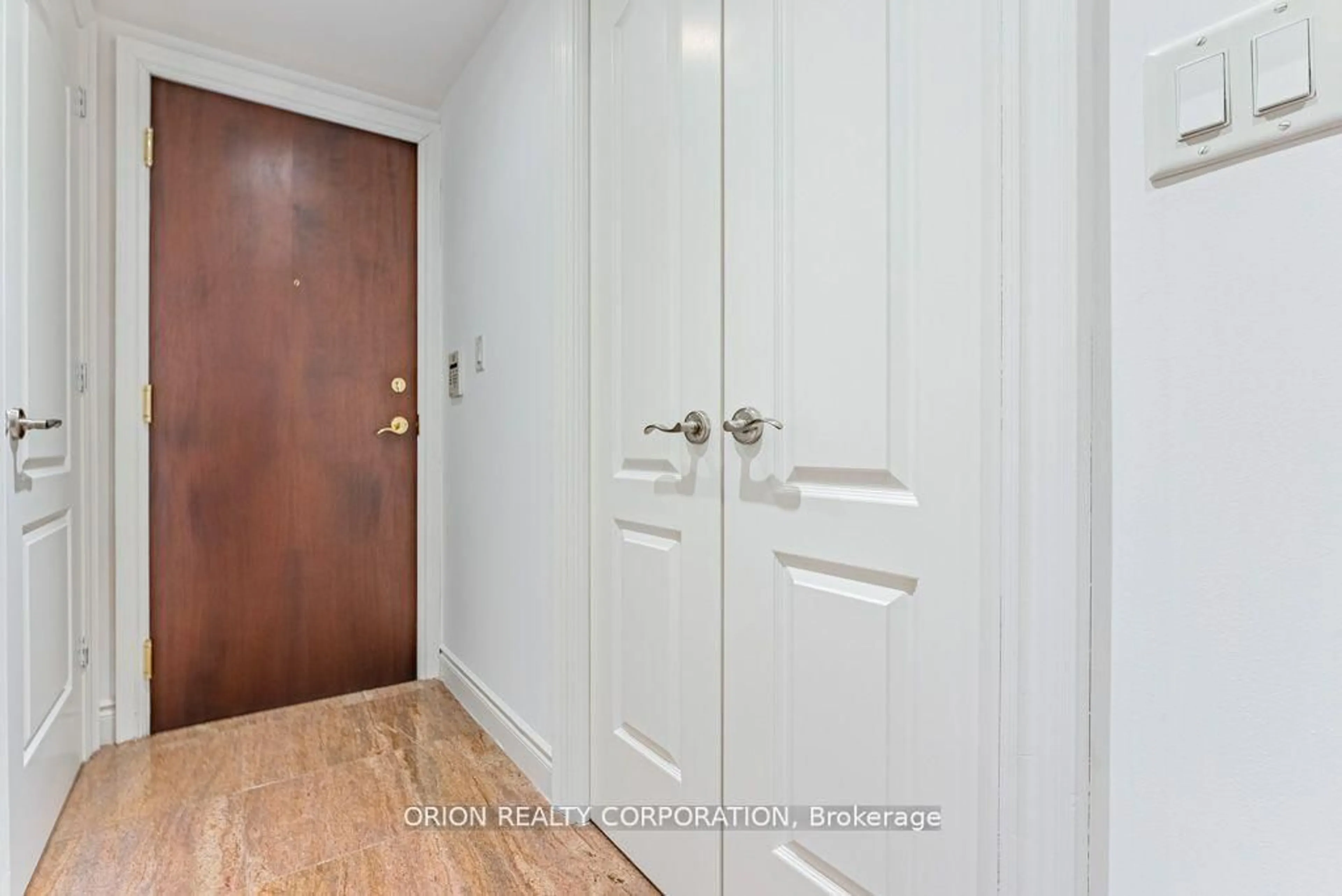 Indoor foyer for 38 William Carson Cres #310, Toronto Ontario M9P 2H2