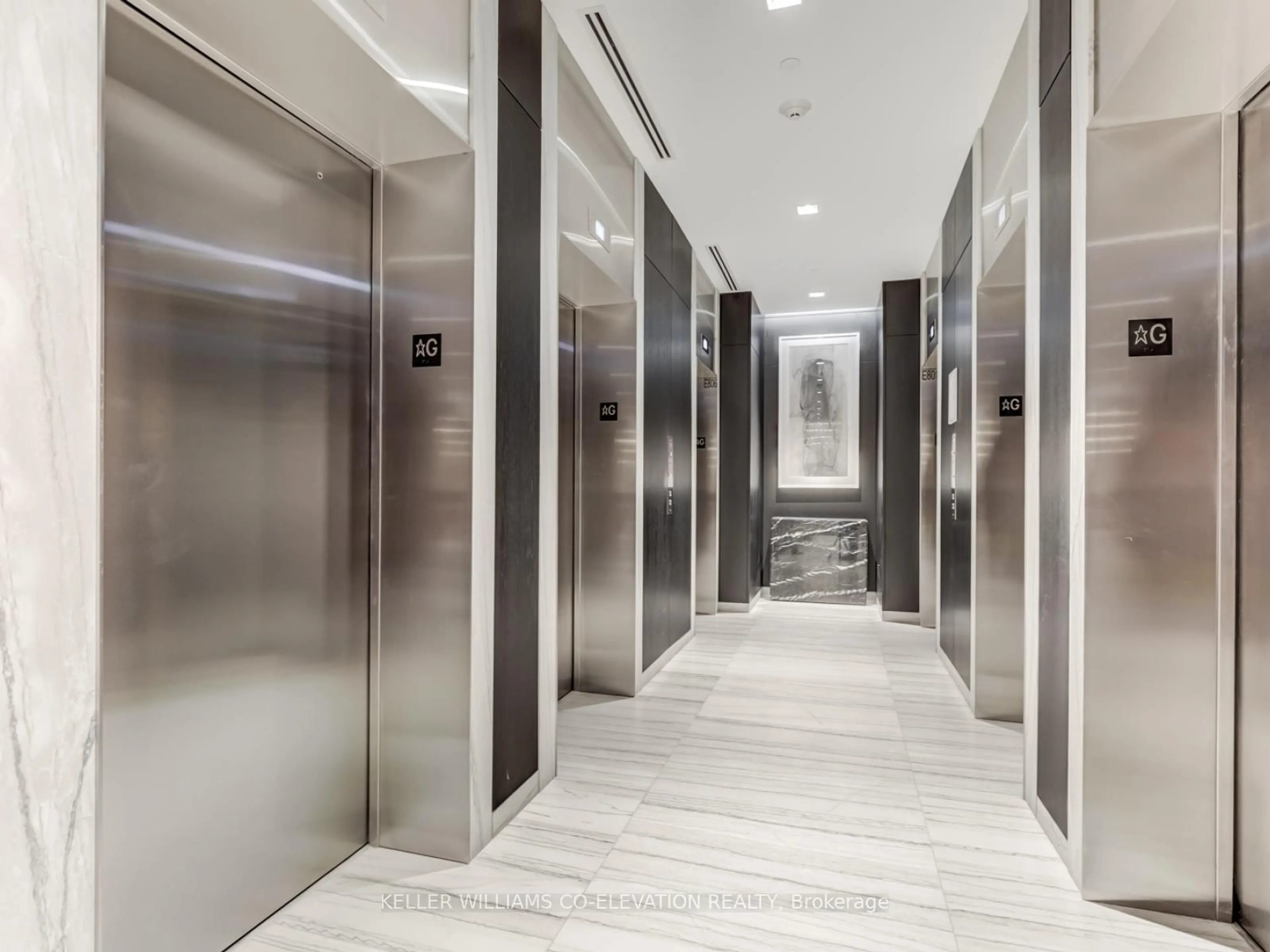 Indoor foyer for 8 Eglinton Ave #1003, Toronto Ontario M4P 0C1