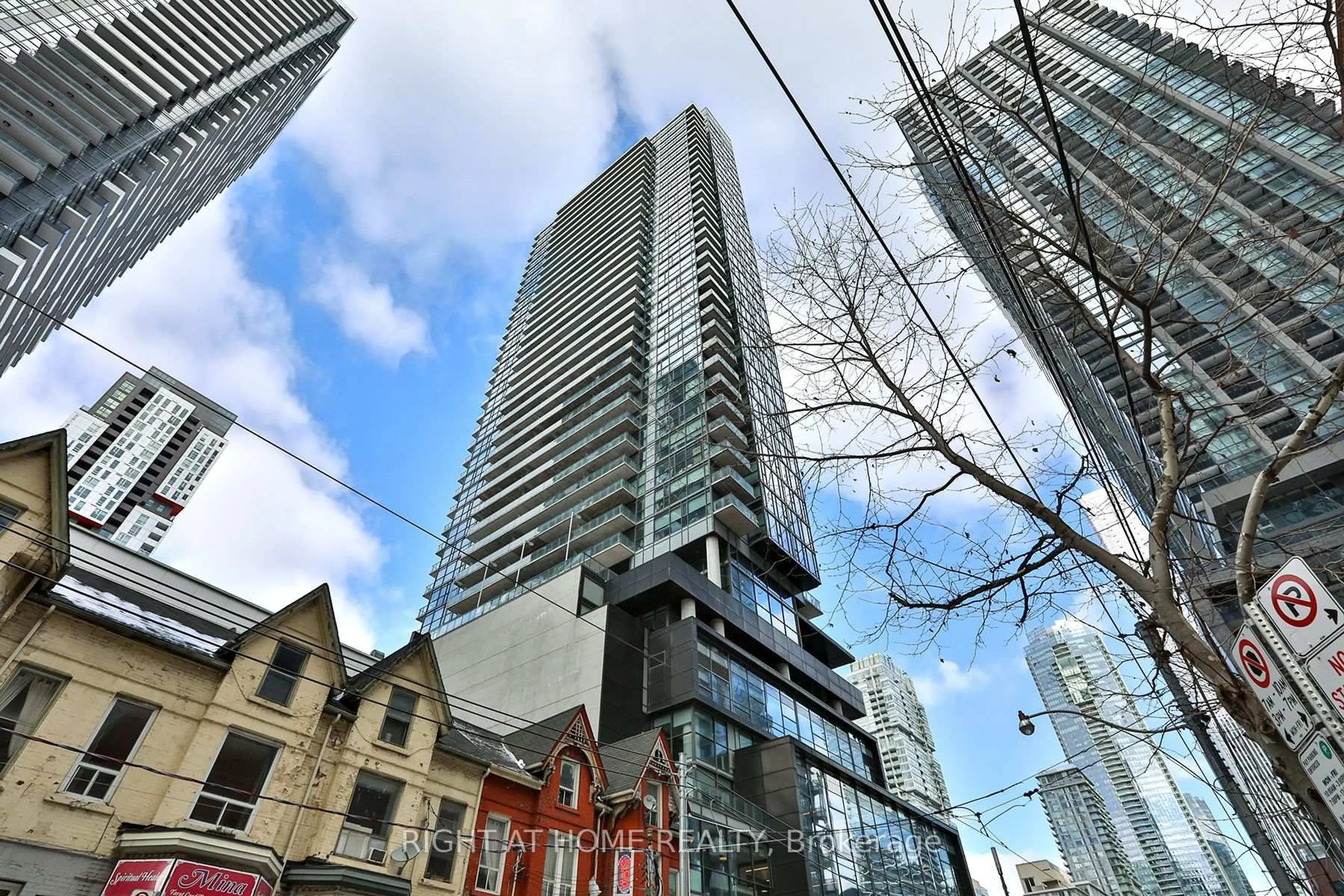 Unknown for 290 Adelaide St #1903, Toronto Ontario M5V 1P6