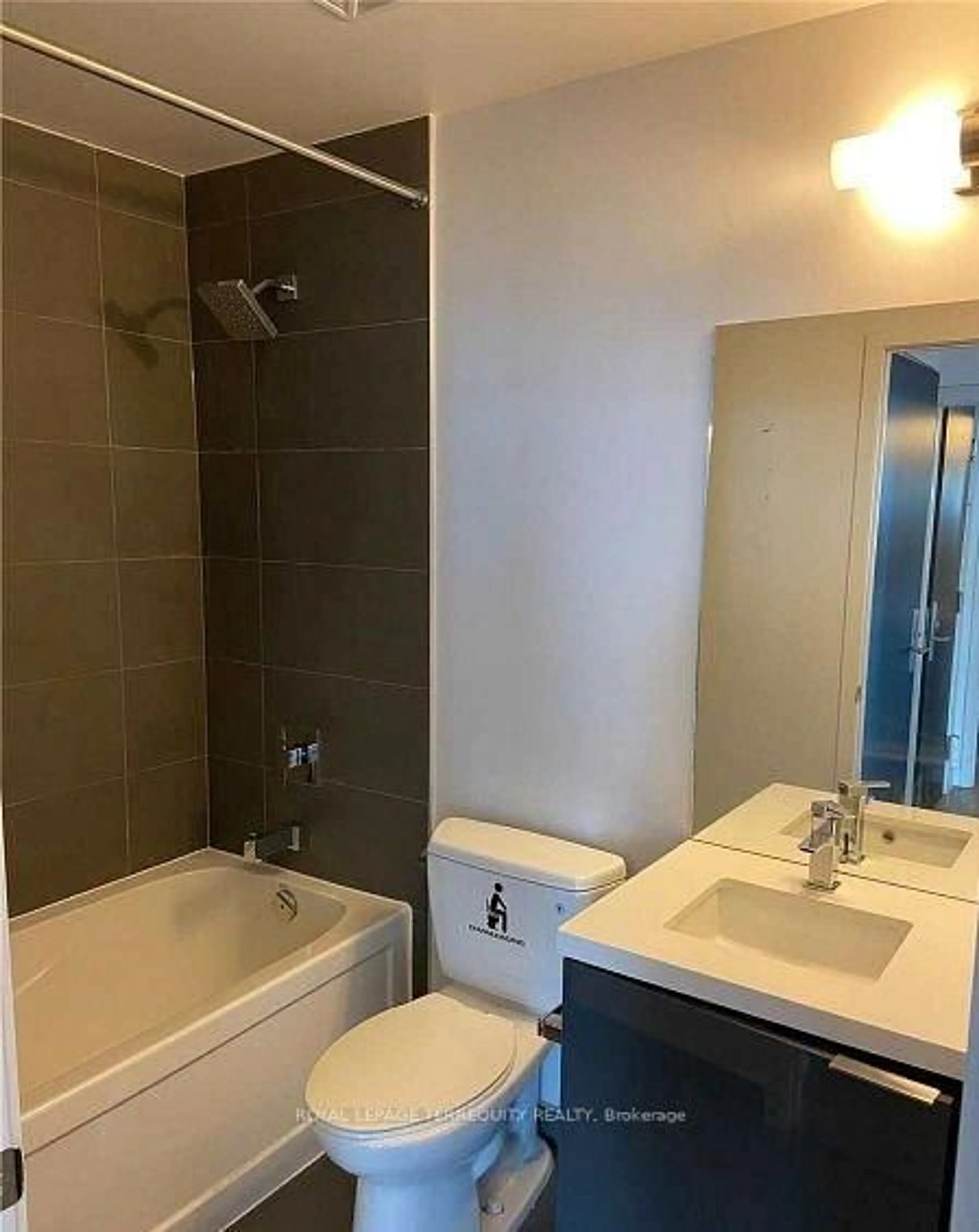 Standard bathroom, ceramic/tile floor for 8 Eglinton Ave #3706, Toronto Ontario M4P 0C1