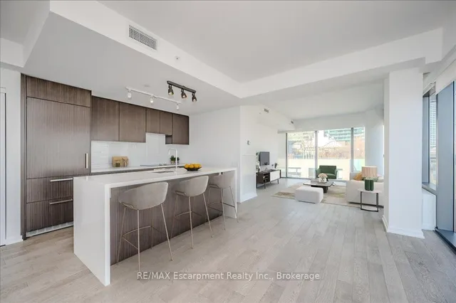Additional property image - 60 Colborne St Unit 802