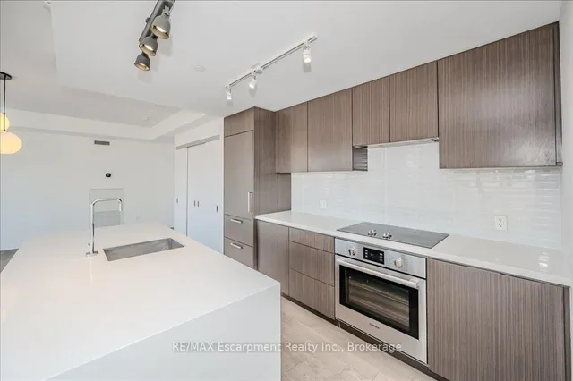 Additional property image - 60 Colborne St Unit 802