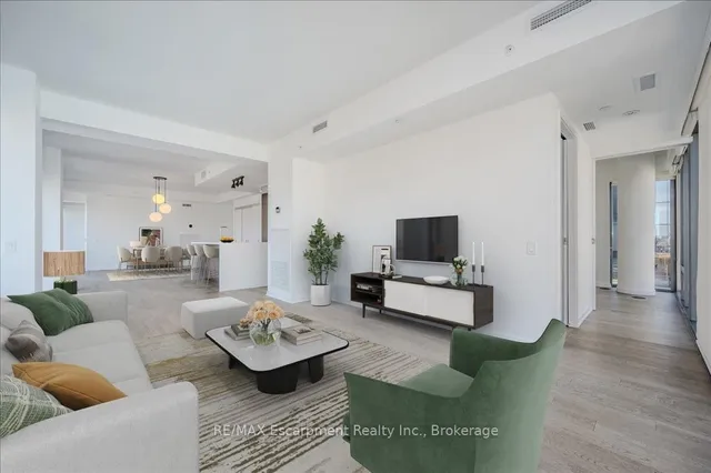 Additional property image - 60 Colborne St Unit 802