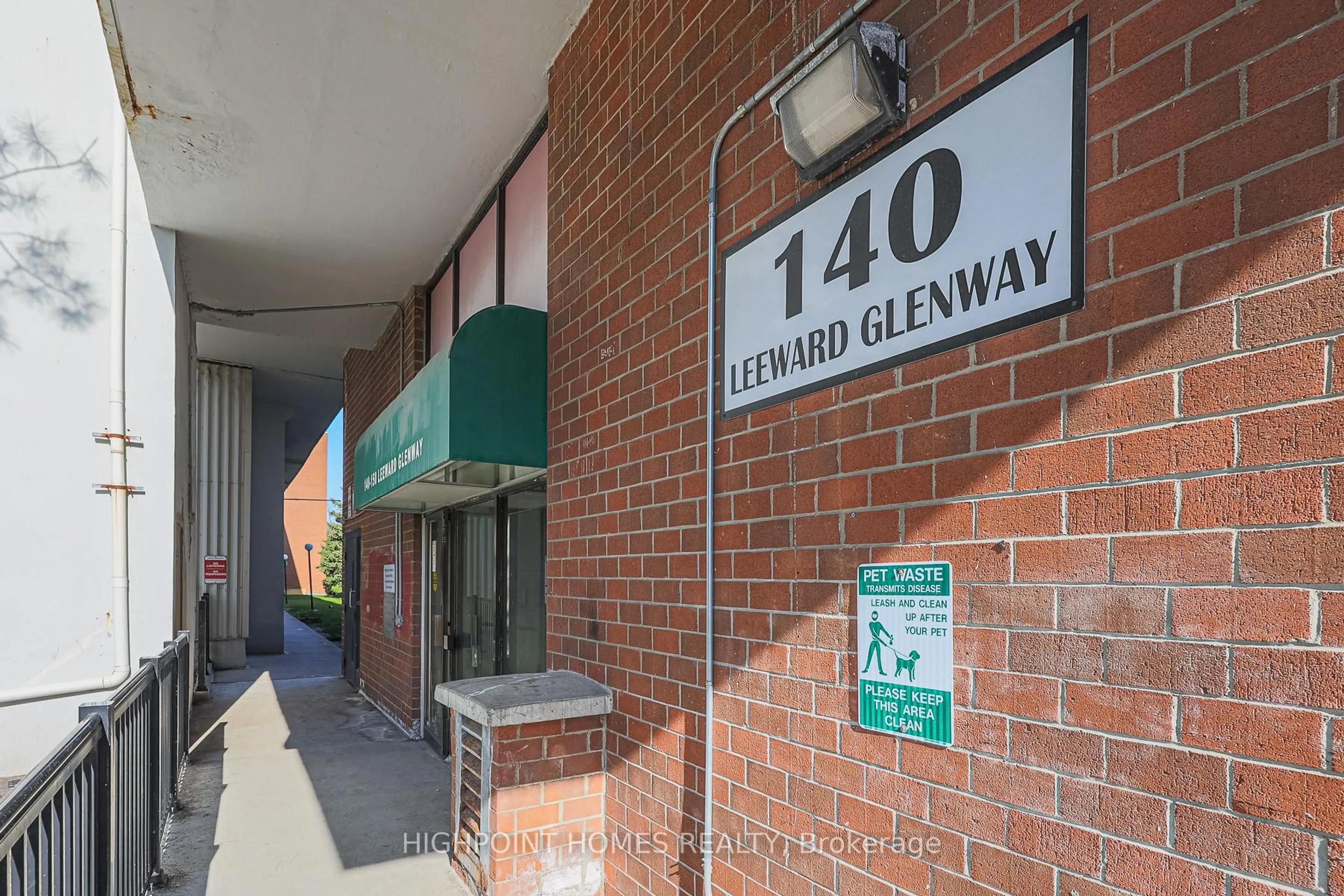 Indoor foyer for 140 Leeward Glwy #315, Toronto Ontario M3C 2Y9