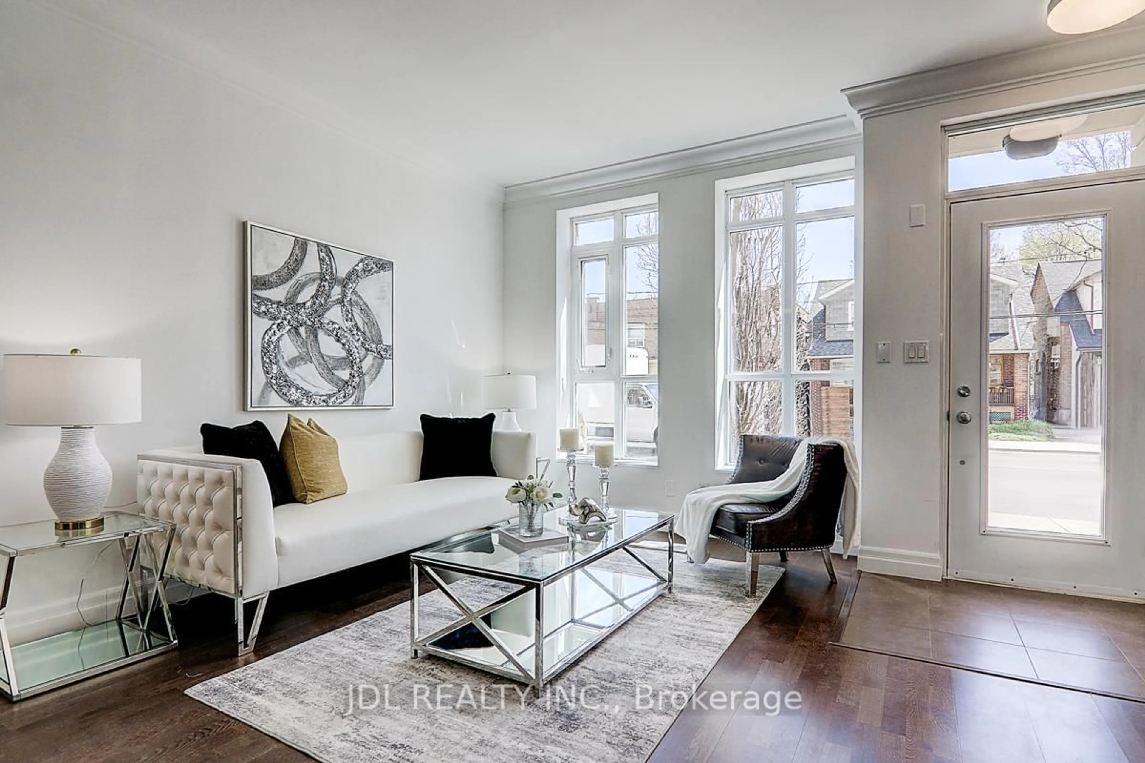 Living room with furniture, unknown for 934 Mount Pleasant Rd #Th6, Toronto Ontario M4P 2L6