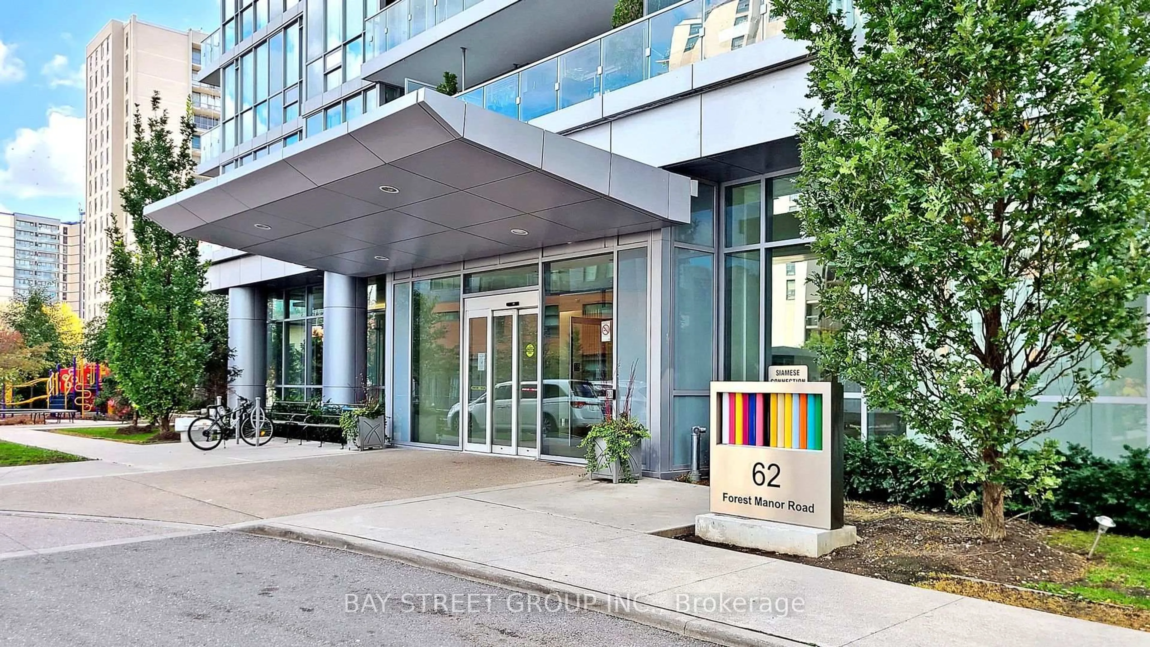 Indoor foyer for 62 Forest Manor Rd #803, Toronto Ontario M2J 1M6