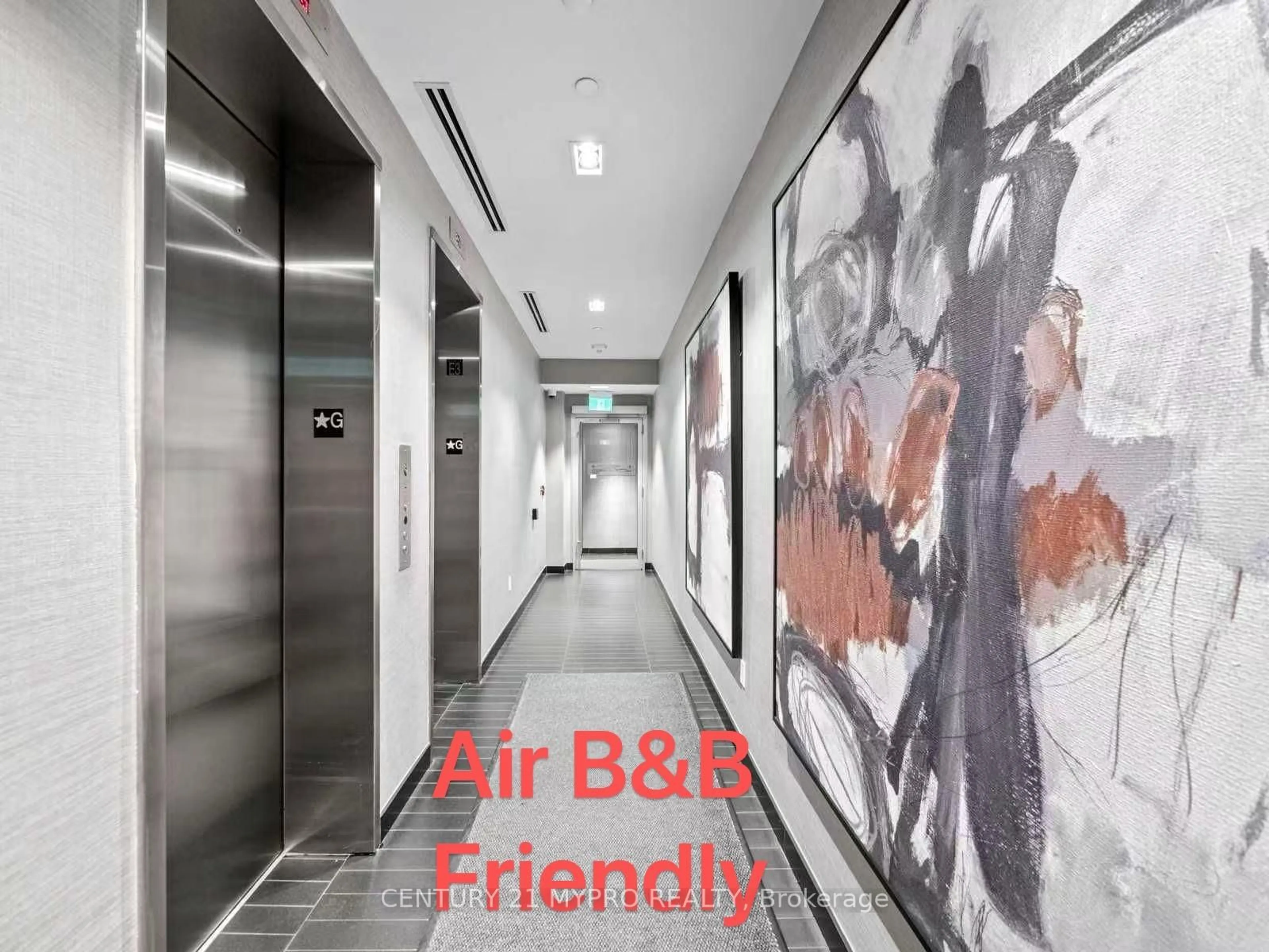 Indoor foyer for 188 Cumberland St #2211, Toronto Ontario M5R 2G3
