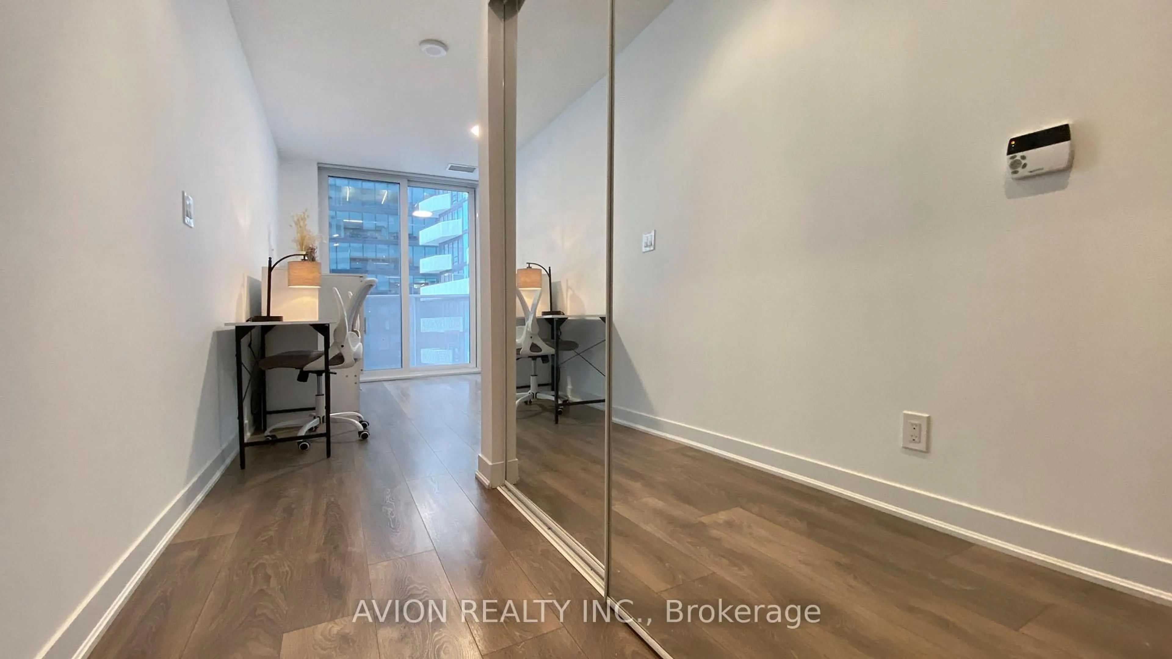 A pic of a room for 88 Harbour St #Unit #1811, Toronto Ontario M5J 0C3