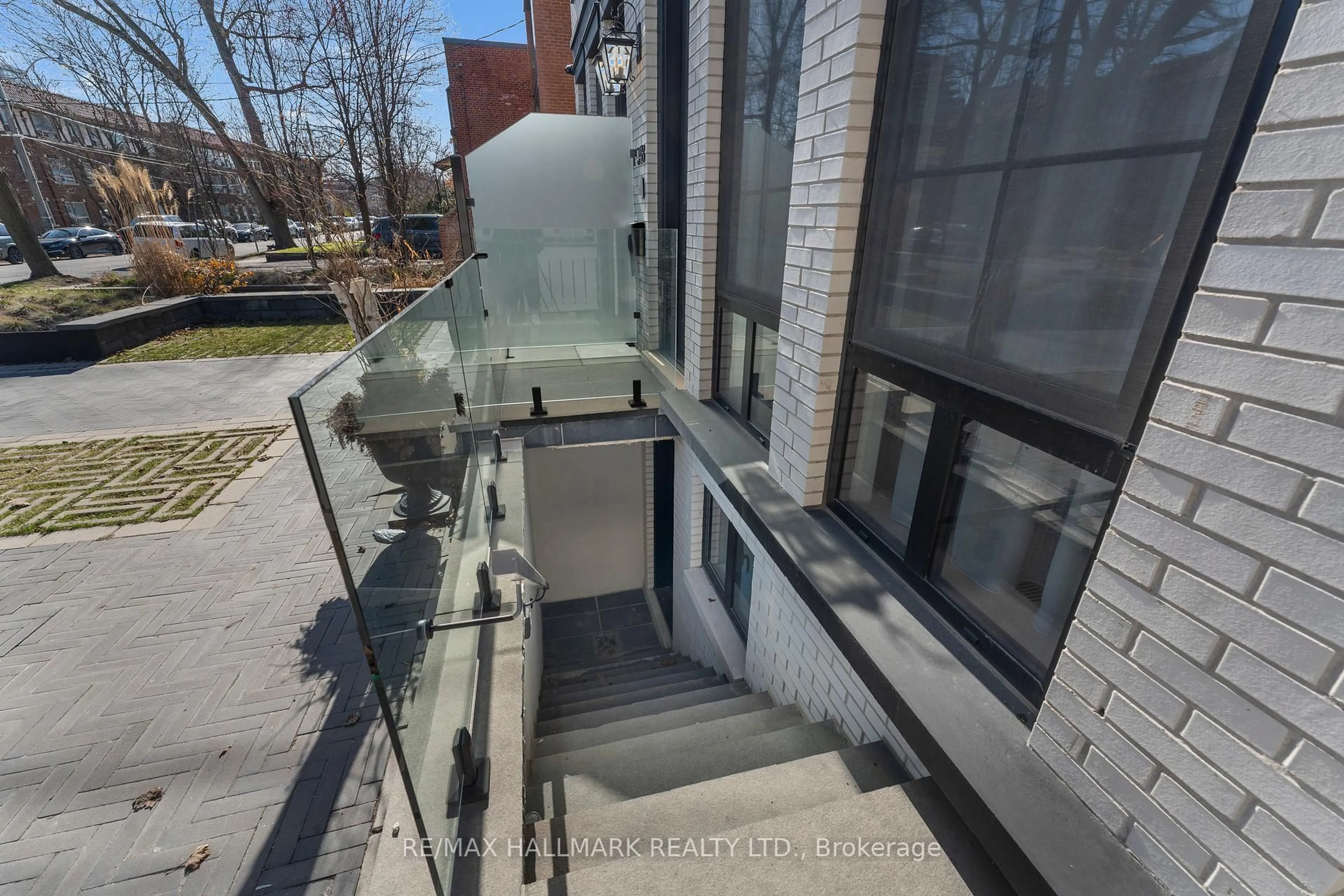 Unknown for 34B Sherwood Ave, Toronto Ontario M4P 2A7