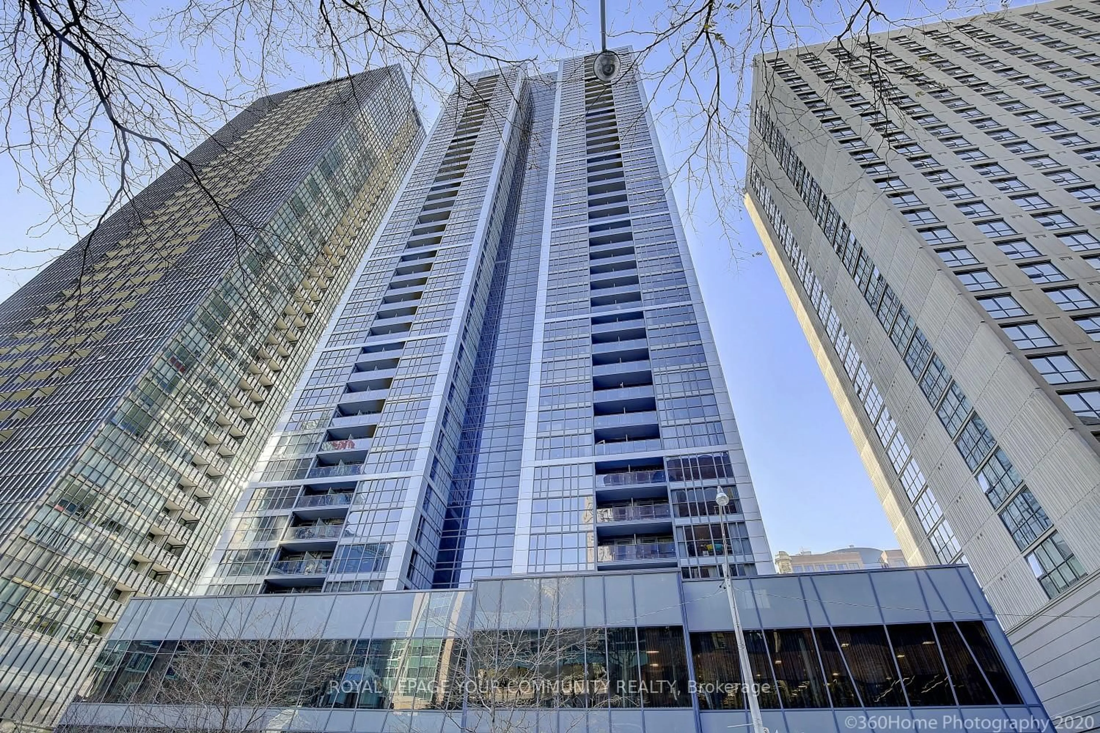 Indoor foyer for 28 Ted Rogers Way #3707, Toronto Ontario M4Y 2J4